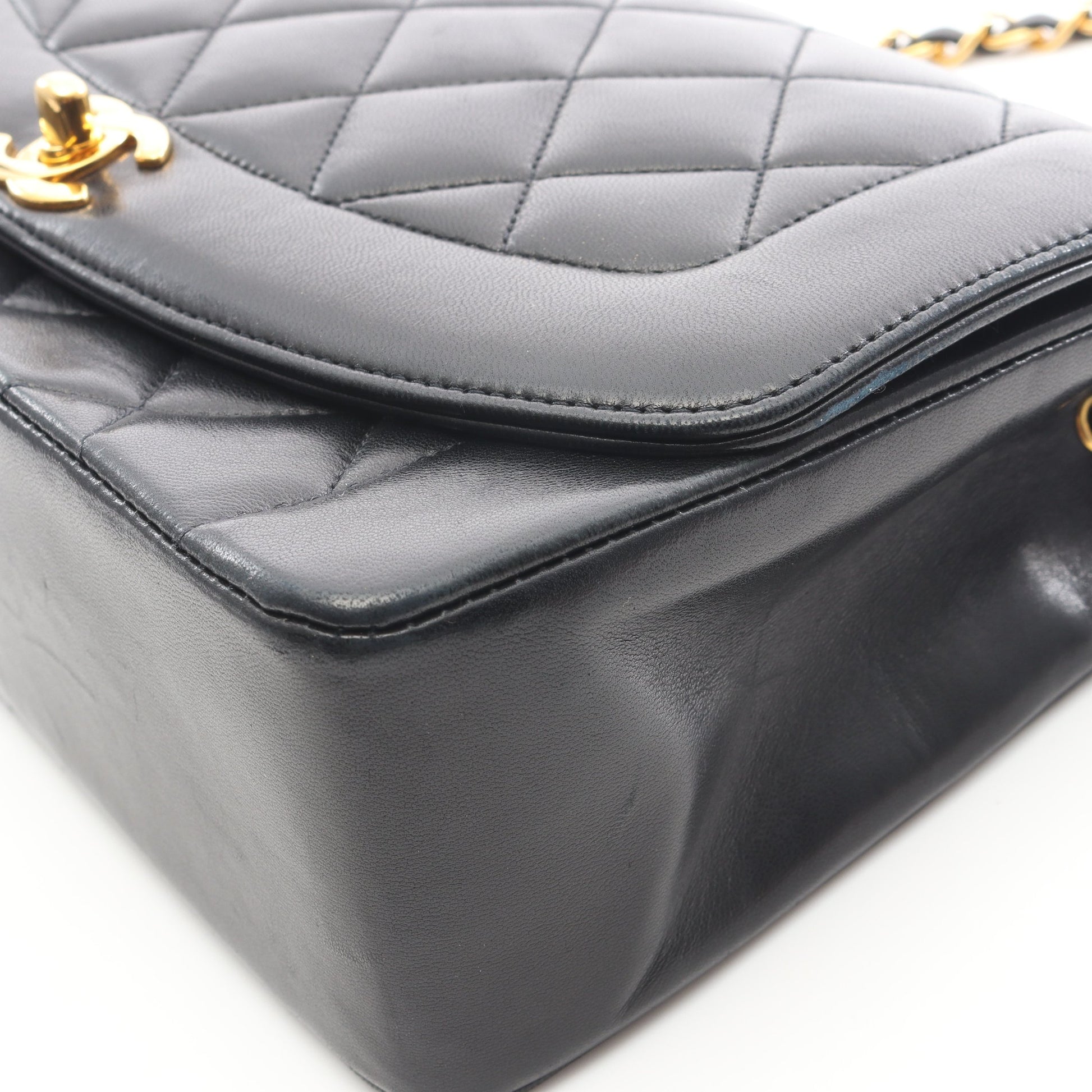 マトラッセ ダイアナフラップ チェーンショルダーバッグ ラムスキン ブラック ゴールド金具 シャネル バッグ CHANEL