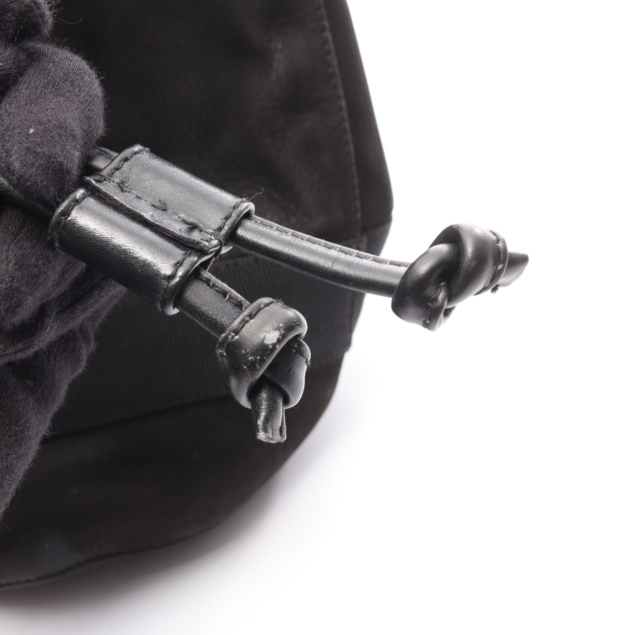 ヴァラ 巾着 ショルダーバッグ スエード ブラック サルヴァトーレ