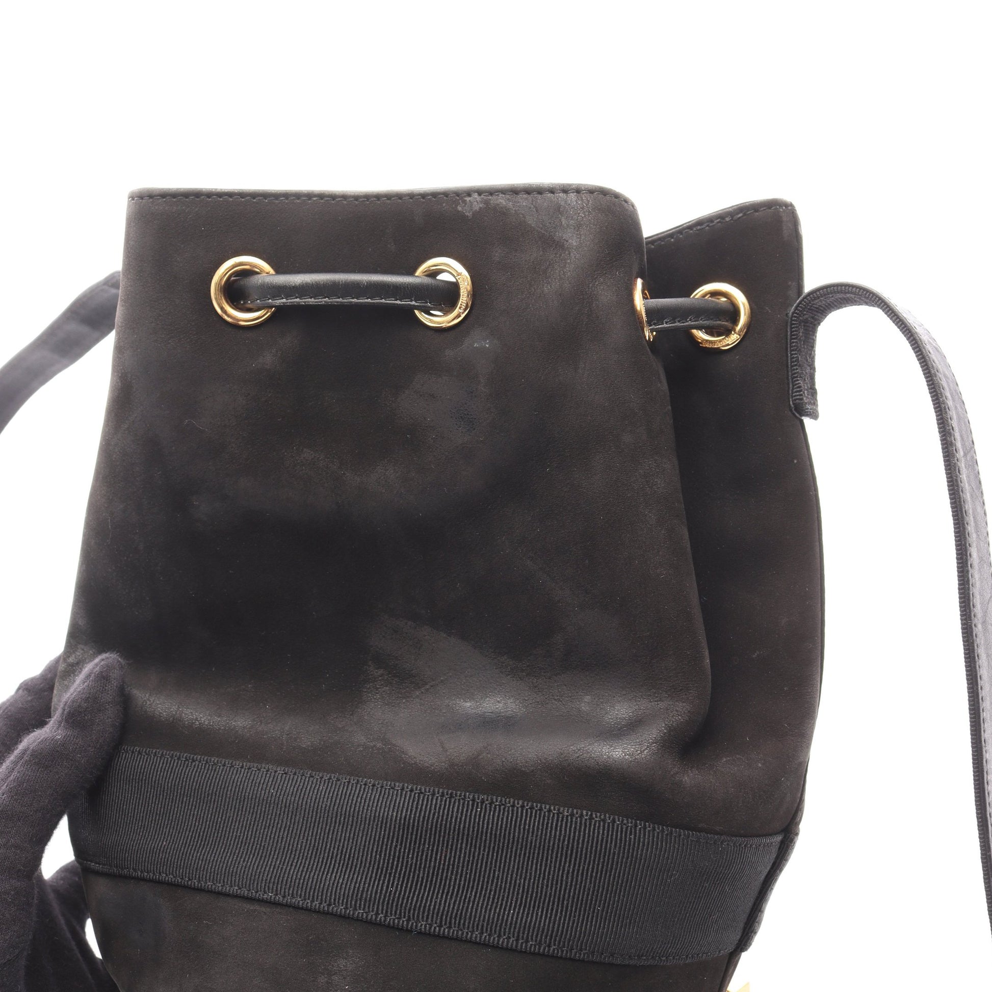ヴァラ 巾着 ショルダーバッグ スエード ブラック サルヴァトーレフェラガモ バッグ Salvatore Ferragamo