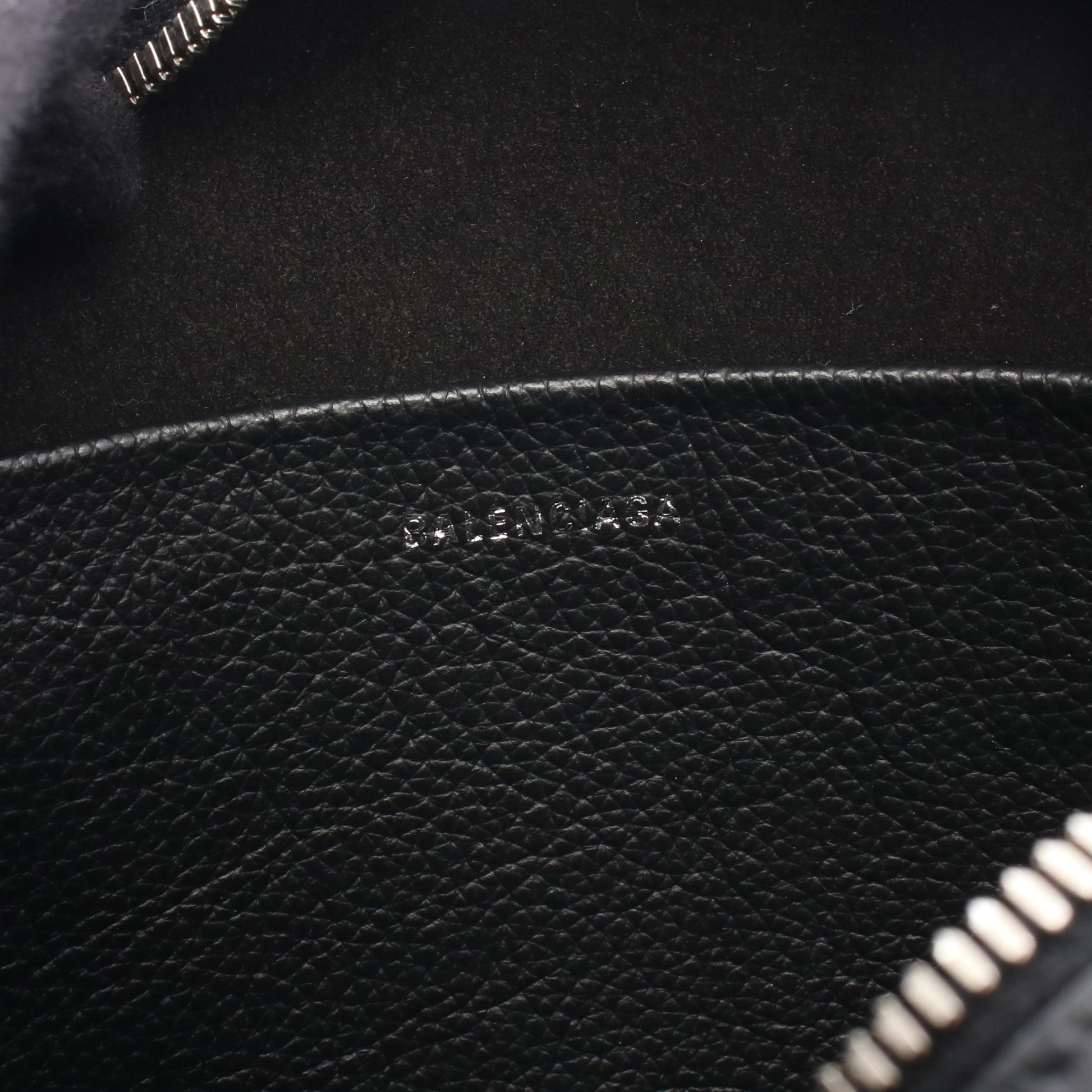 Everyday Medium Camera ショルダーバッグ レザー ブラック バレンシアガ バッグ BALENCIAGA