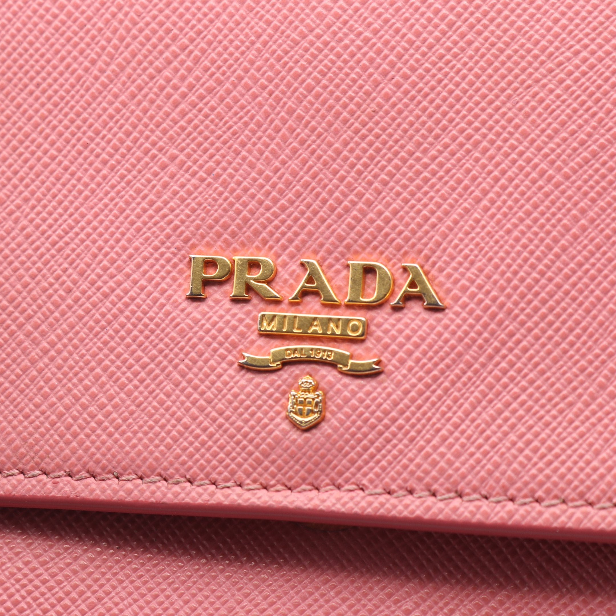ショルダーウォレット サフィアーノレザー ピンク プラダ – RECLO