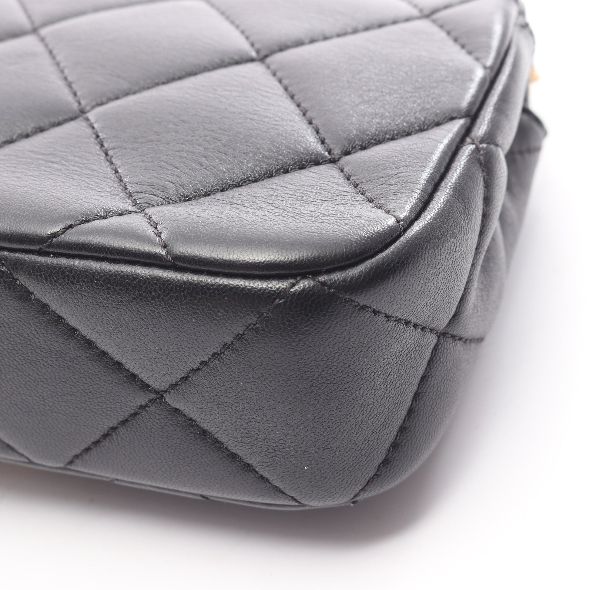 ミニマトラッセ チェーンショルダーバッグ ラムスキン ブラック ゴールド金具 シャネル バッグ CHANEL