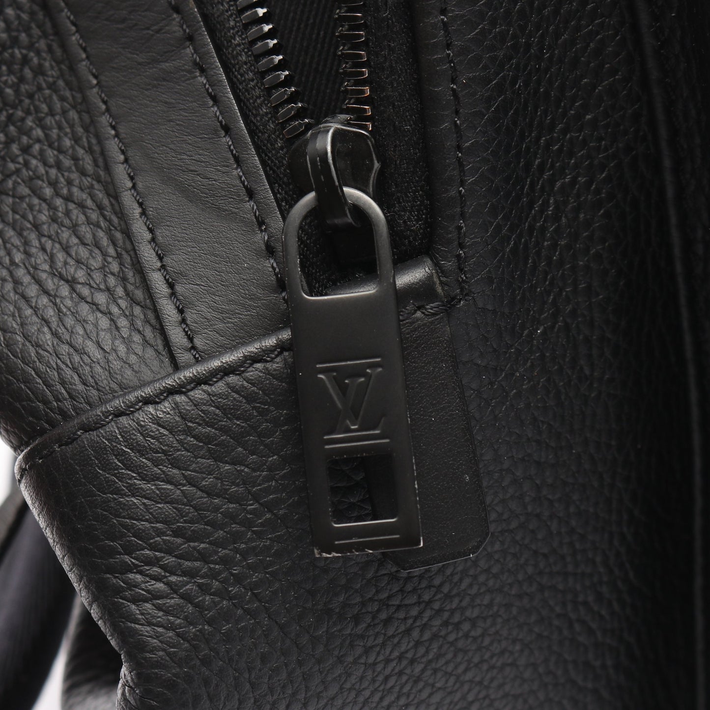 テイクオフ LVアエログラム ノワール バックパック リュックサック グレインレザー ブラック ルイヴィトン バッグ LOUIS VUITTON