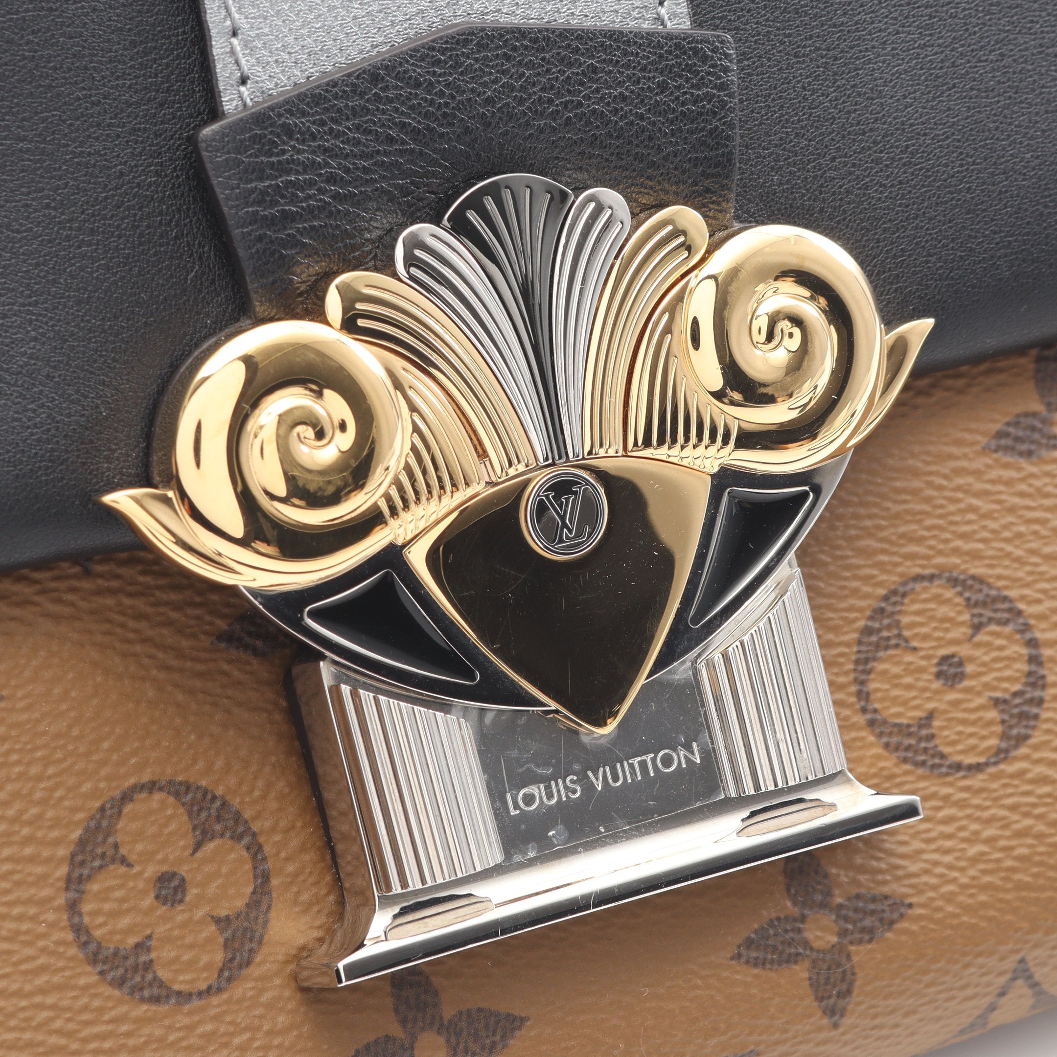 ルイ・ヴィトン LOUIS VUITTON ポシェット コラム モノグラムリバース ショルダーバッグ バッグ PVCコーティングキャンバス レザー シルバー レディース ブラウン系 / ブラック系 / シルバー系 M44101 【中古】 LOUIS VUITTON - ルイ・ヴィトン LOUIS VUITTON ポシェット コラム