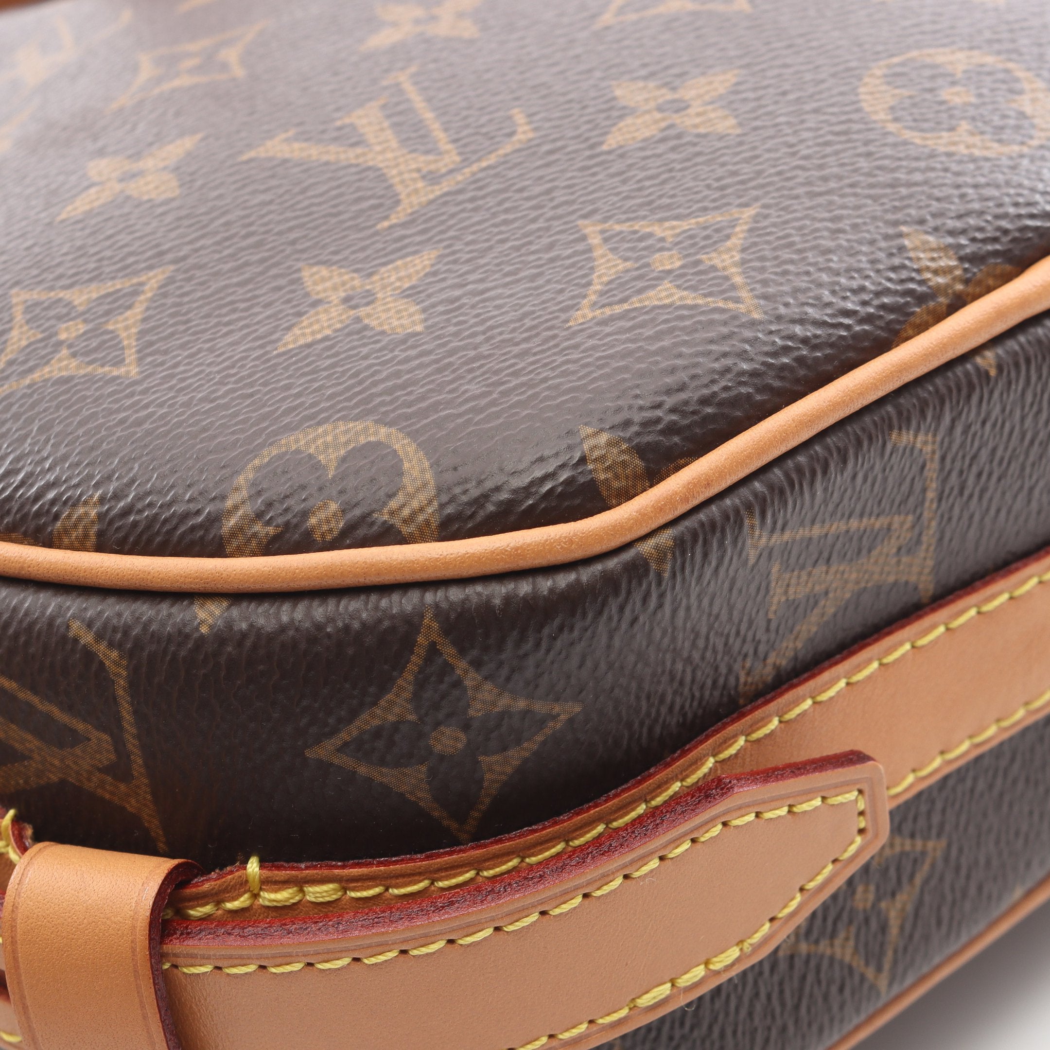 ボワット シャポー スープルMM モノグラム ショルダーバッグ PVC