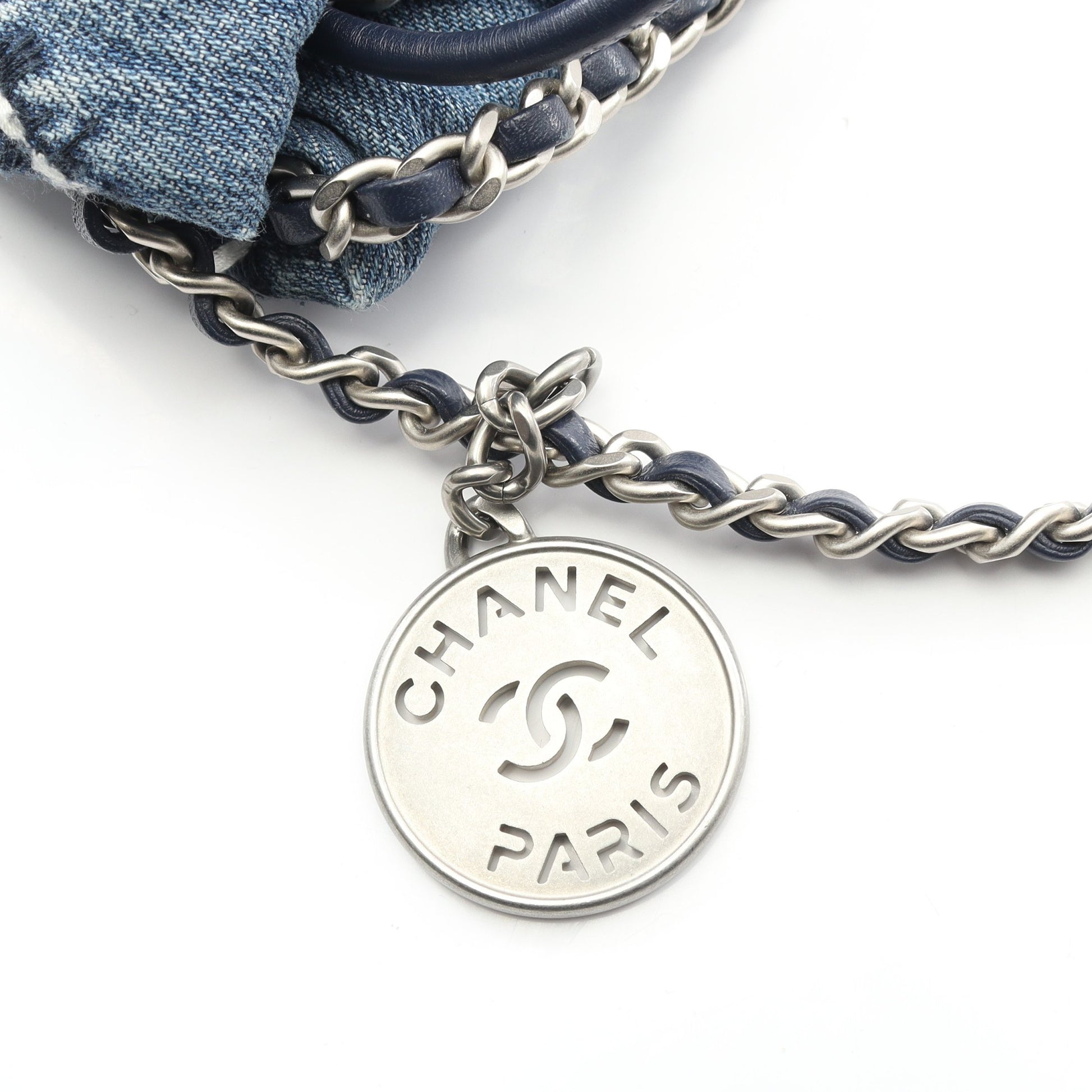 CHANEL 22 ミニ チェーンショルダーバッグ デニム レザー ブルー シルバー金具 シャネル バッグ CHANEL
