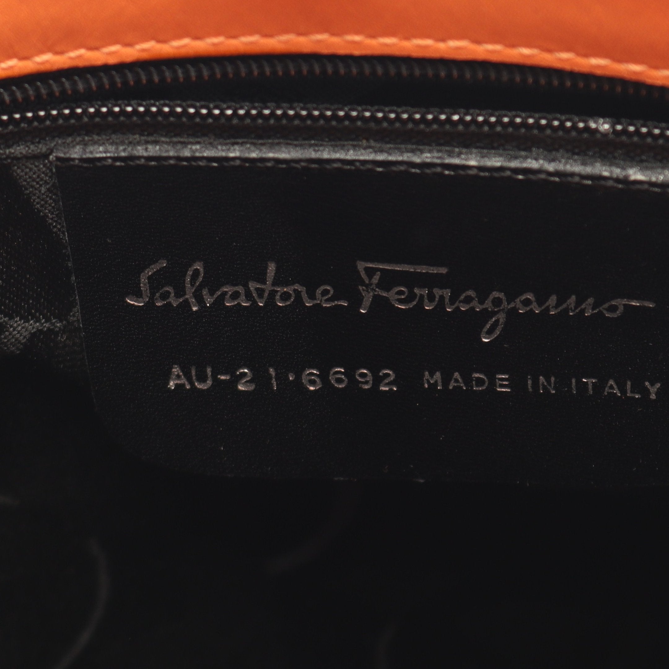 サルヴァトーレフェラガモ Salvatore Ferragamo ショルダーバッグ バッグ キャンバス レザー レディース オレンジ系 【中古】 チェーンショルダーバッグ キャンバス レザー オレンジ グラデーション
