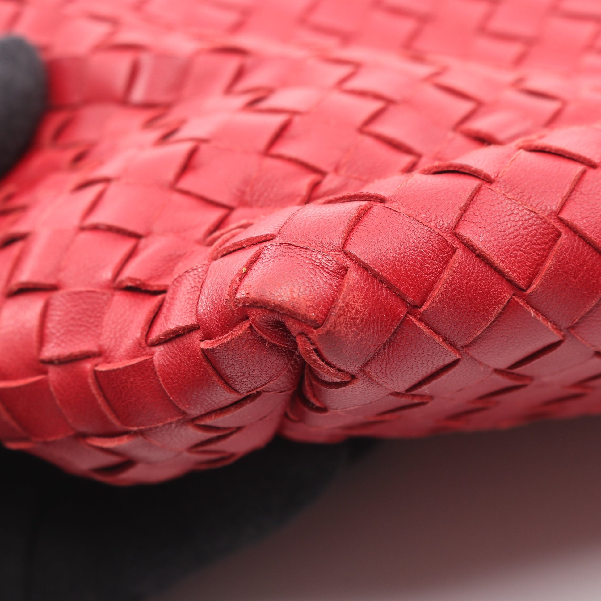 イントレチャート ハンドバッグ トートバッグ レザー レッド ボッテガヴェネタ バッグ BOTTEGA VENETA