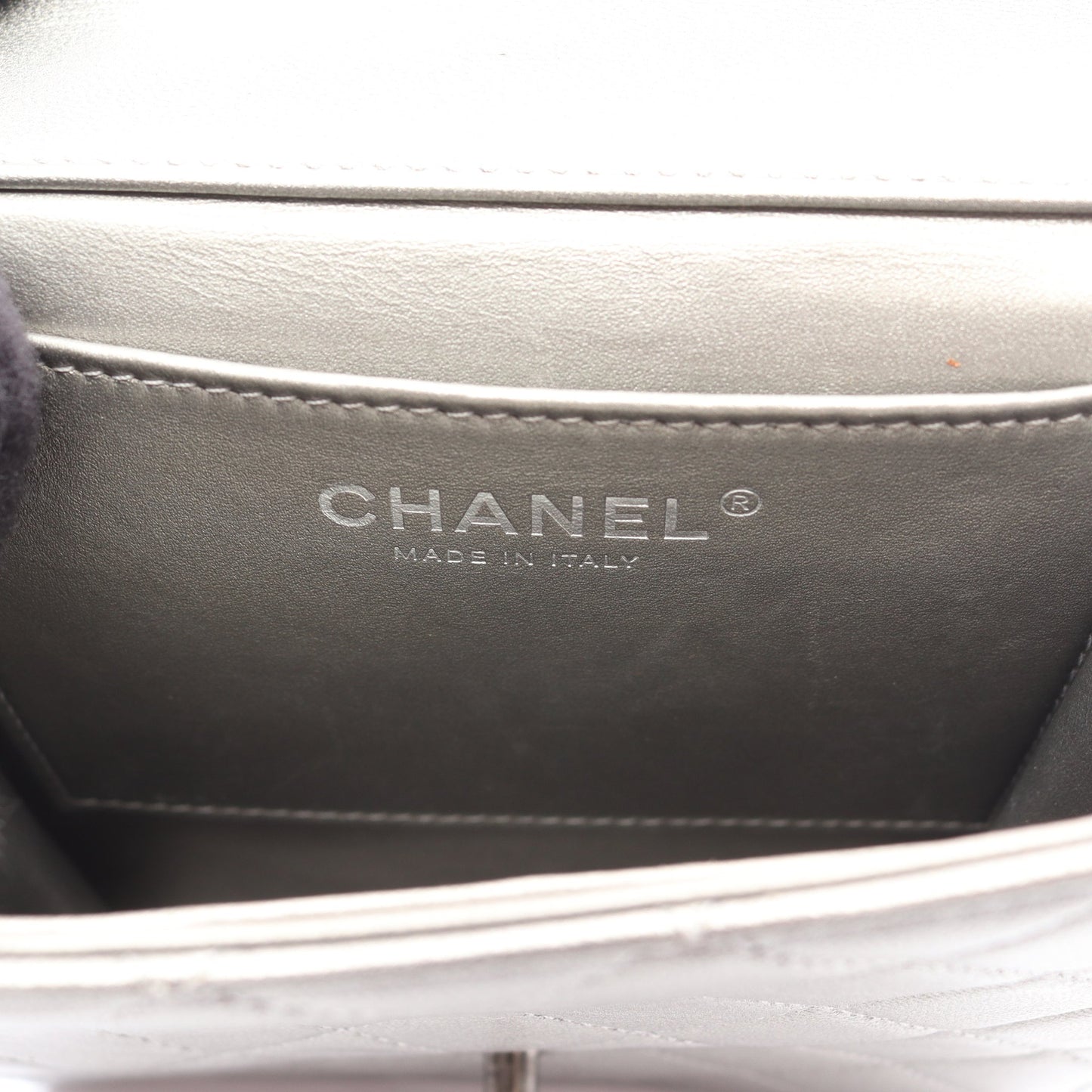 マトラッセ チェーンショルダーバッグ レザー シルバー シルバー金具 シャネル バッグ CHANEL