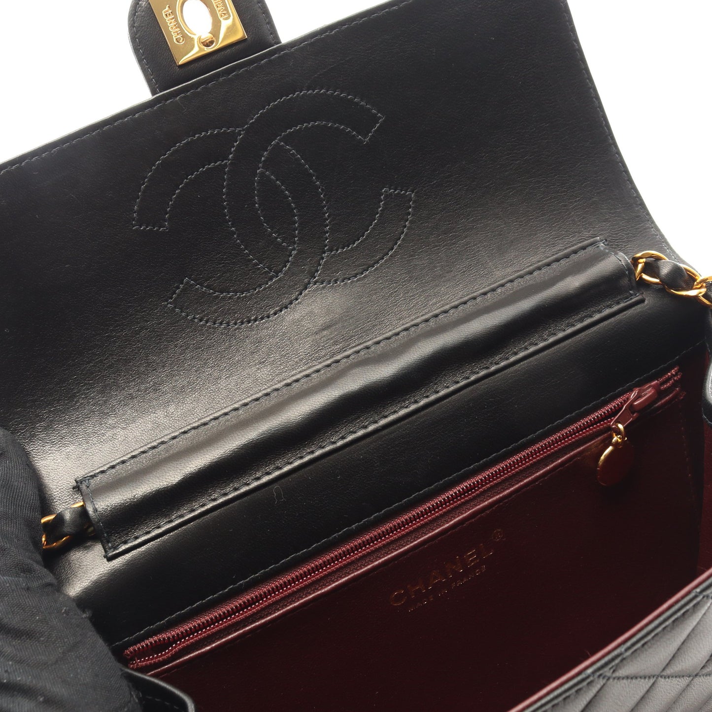 マトラッセ シングルフラップ チェーンショルダーバッグ ラムスキン ブラック ゴールド金具 シャネル バッグ CHANEL