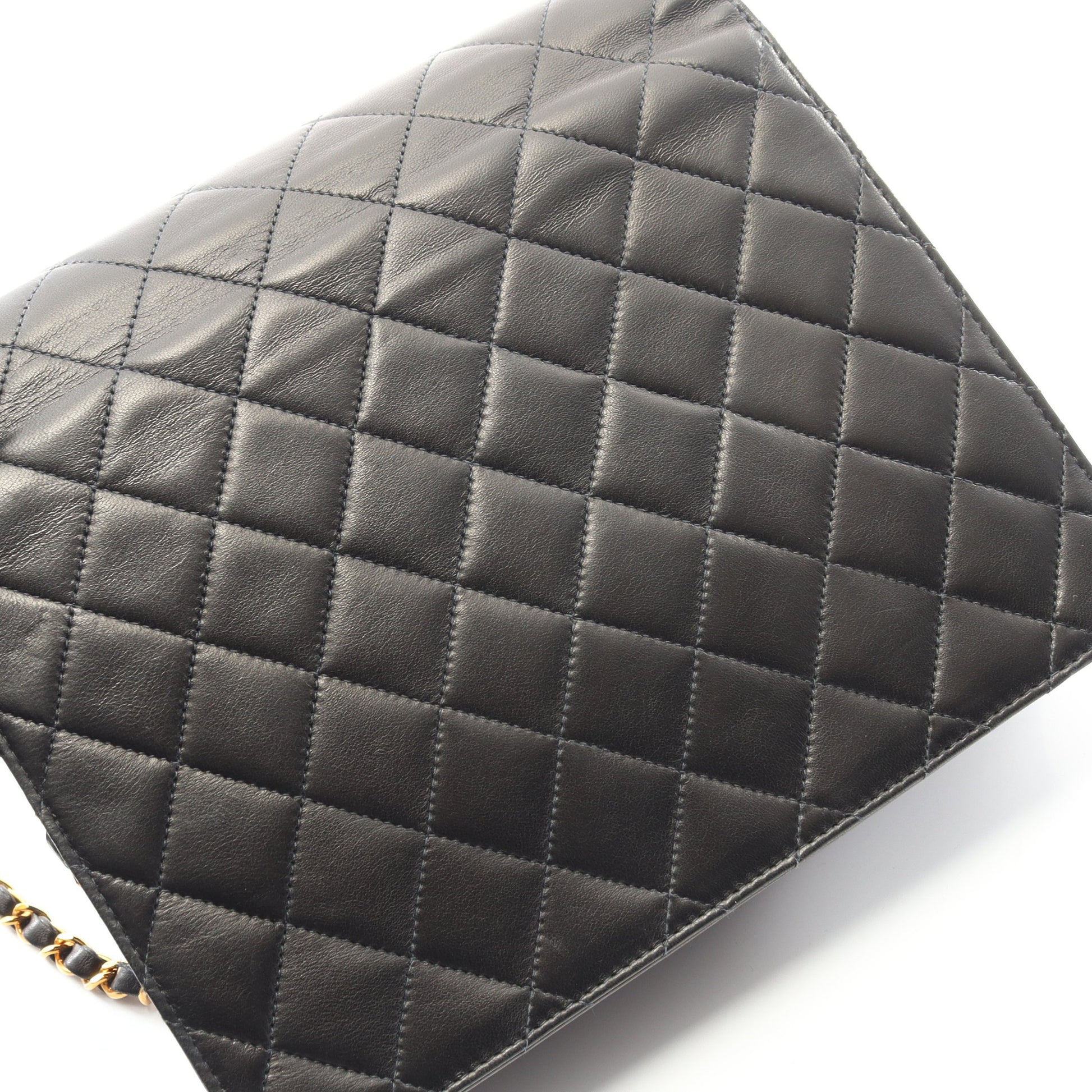 マトラッセ シングルフラップ チェーンショルダーバッグ ラムスキン ブラック ゴールド金具 シャネル バッグ CHANEL
