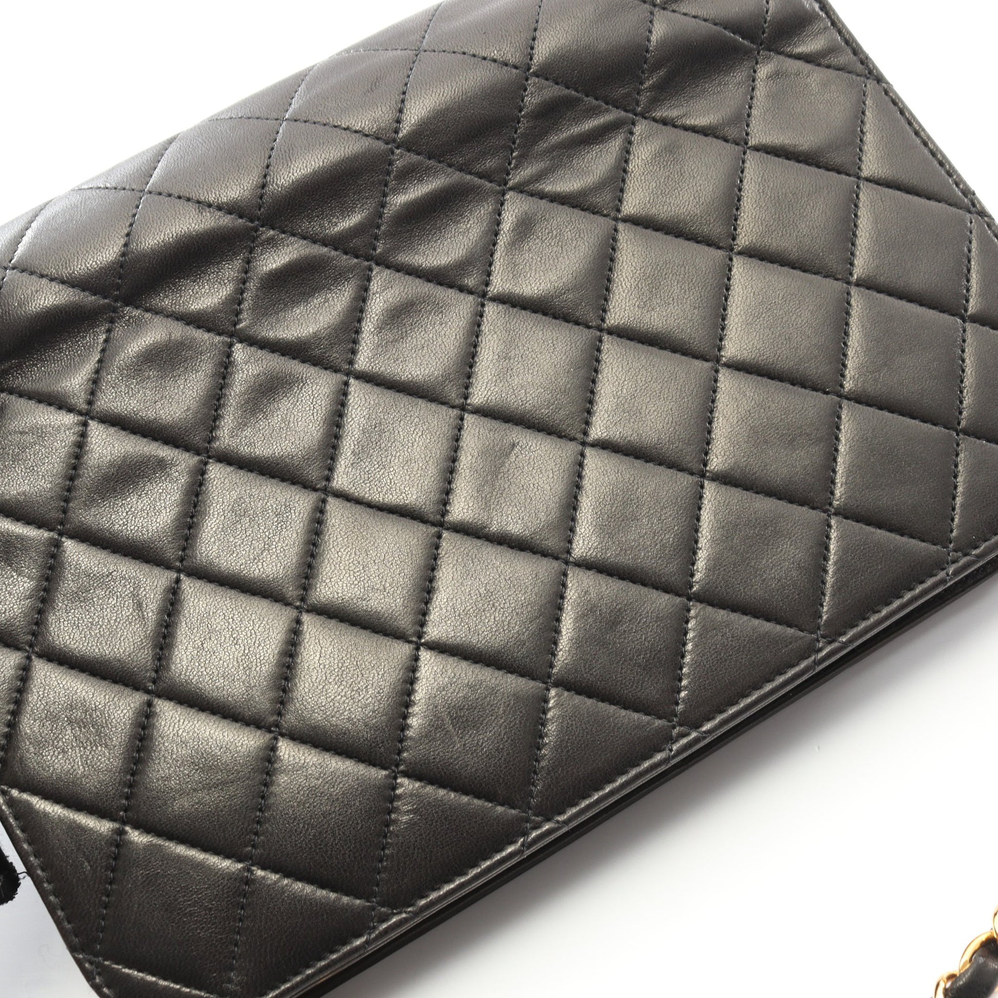 マトラッセ フルフラップ チェーンショルダーバッグ ラムスキン ブラック ゴールド金具 シャネル バッグ CHANEL