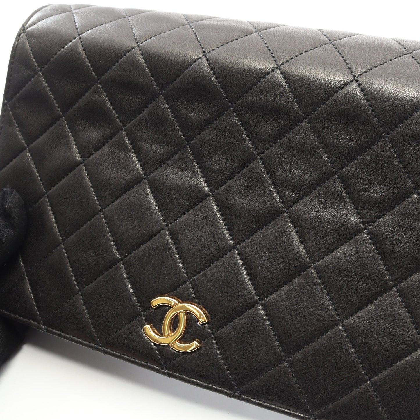 マトラッセ フルフラップ チェーンショルダーバッグ ラムスキン ブラック ゴールド金具 シャネル バッグ CHANEL