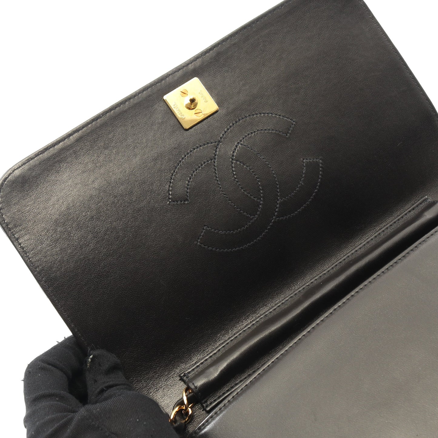 マトラッセ フルフラップ チェーンショルダーバッグ ラムスキン ブラック ゴールド金具 シャネル バッグ CHANEL
