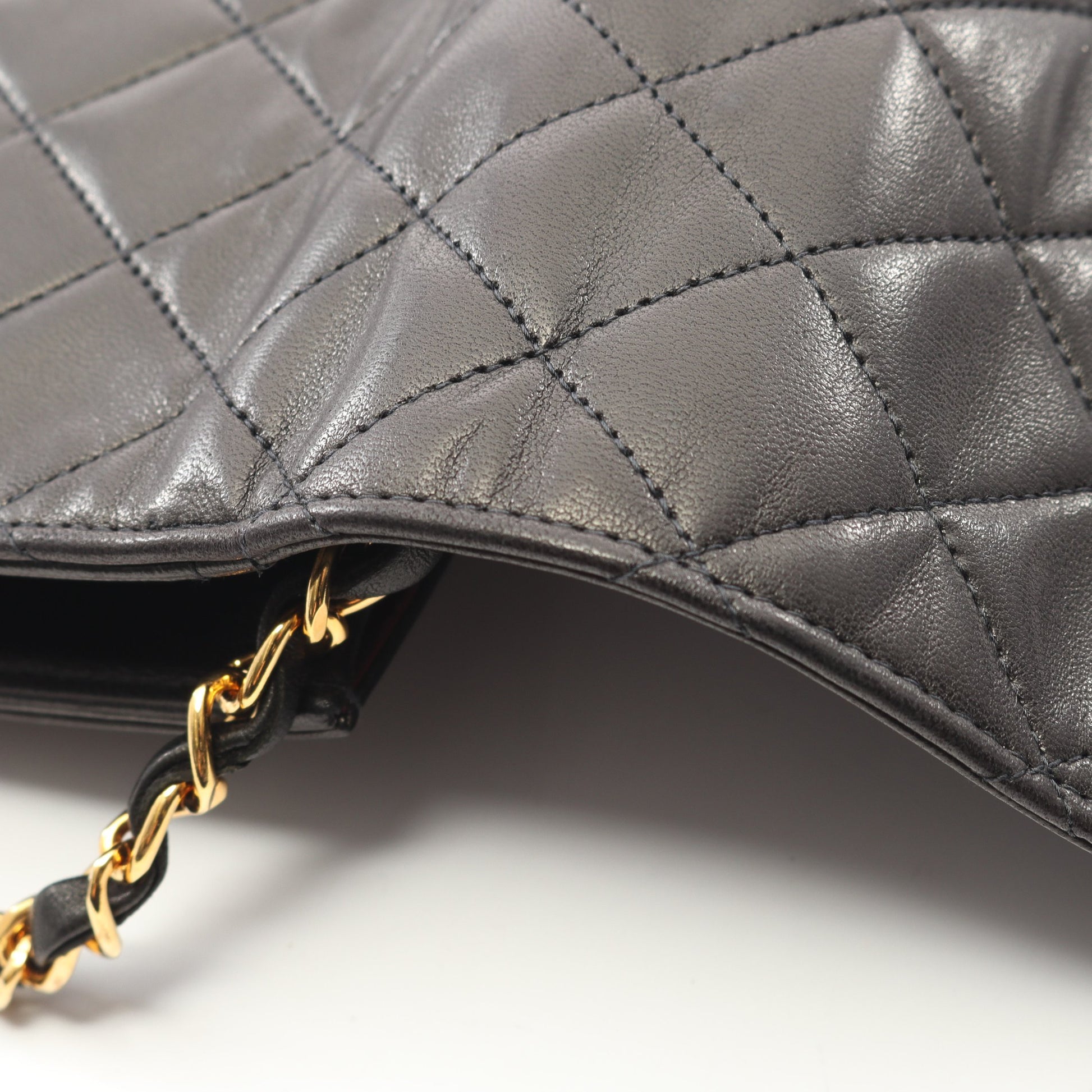 マトラッセ フルフラップ チェーンショルダーバッグ ラムスキン ブラック ゴールド金具 シャネル バッグ CHANEL