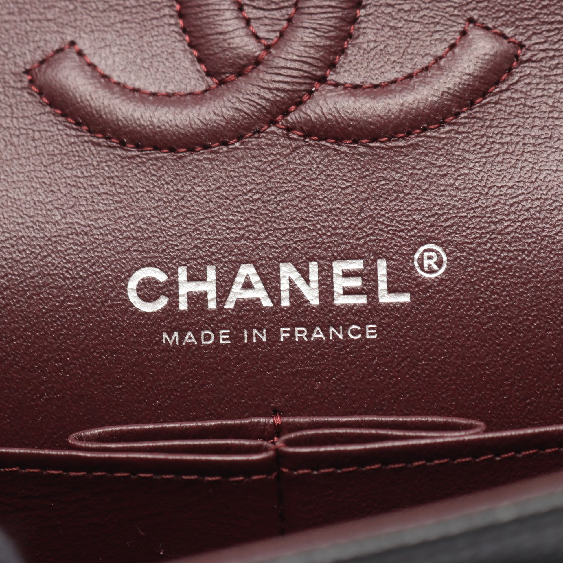 マトラッセ Wフラップ Wチェーンショルダーバッグ キャビアスキン ブラック シルバー金具 シャネル バッグ CHANEL