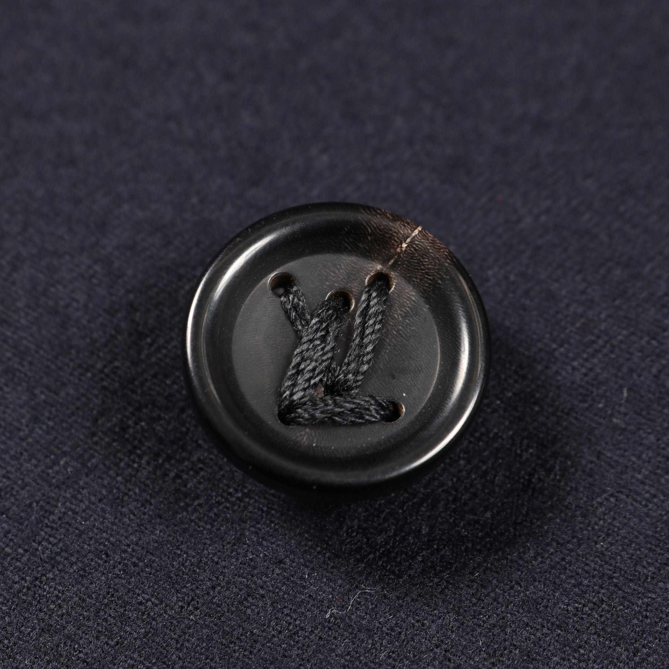 LVロゴボタン ダブルブレスト スーツ ウール ネイビー ルイヴィトン