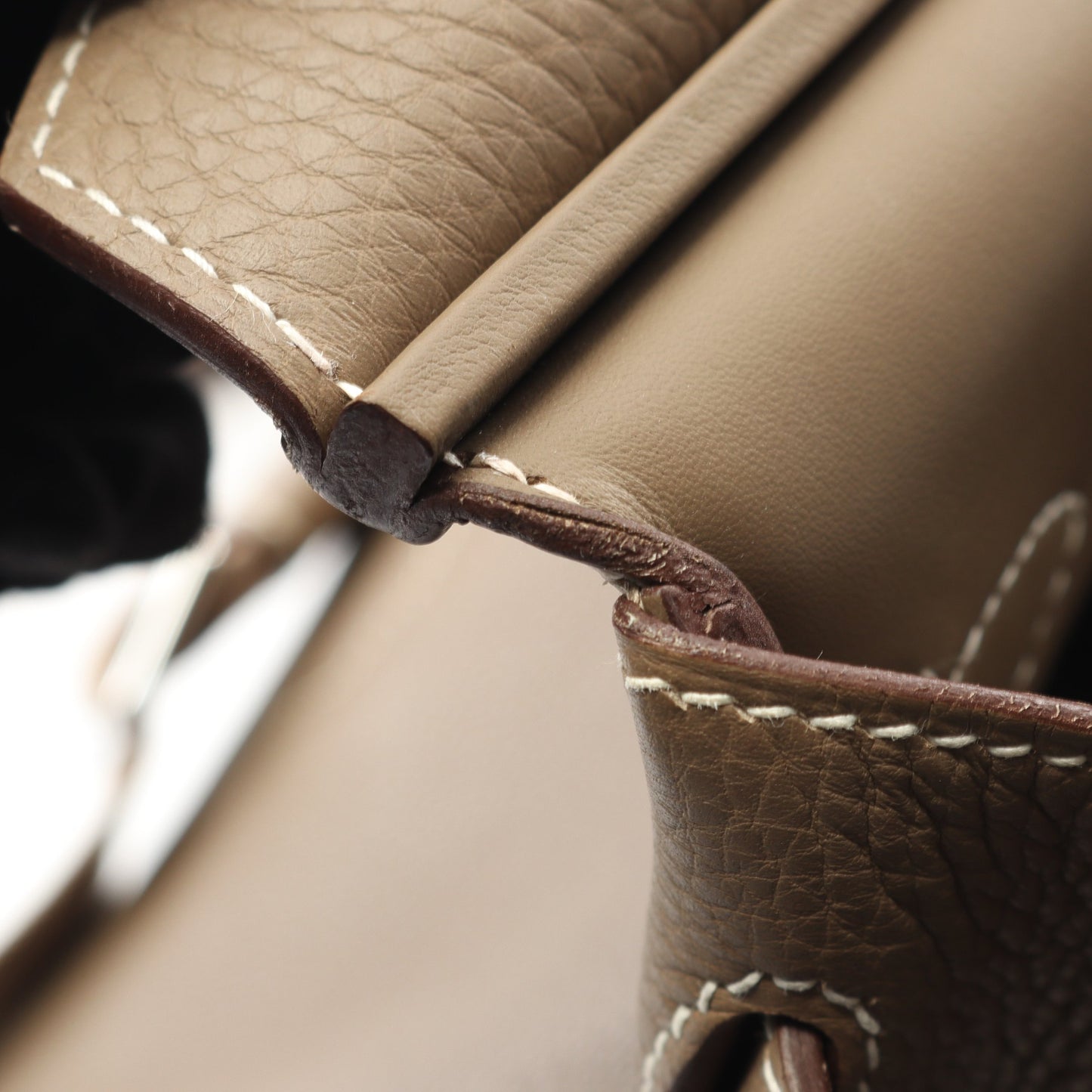 ケリーアッカドPM エトゥープ ボディバッグ トゴ グレーブラウン シルバー金具 W刻印 エルメス バッグ HERMES