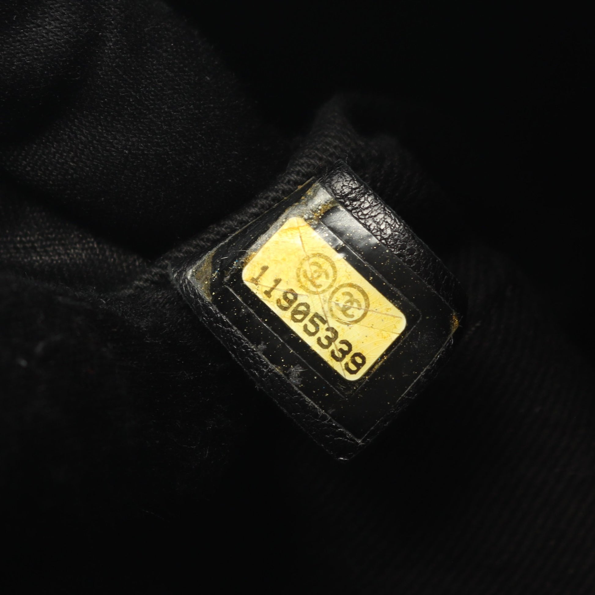 マトラッセ チェーンショルダーバッグ キャビアスキン ブラック シルバー金具 シャネル バッグ CHANEL