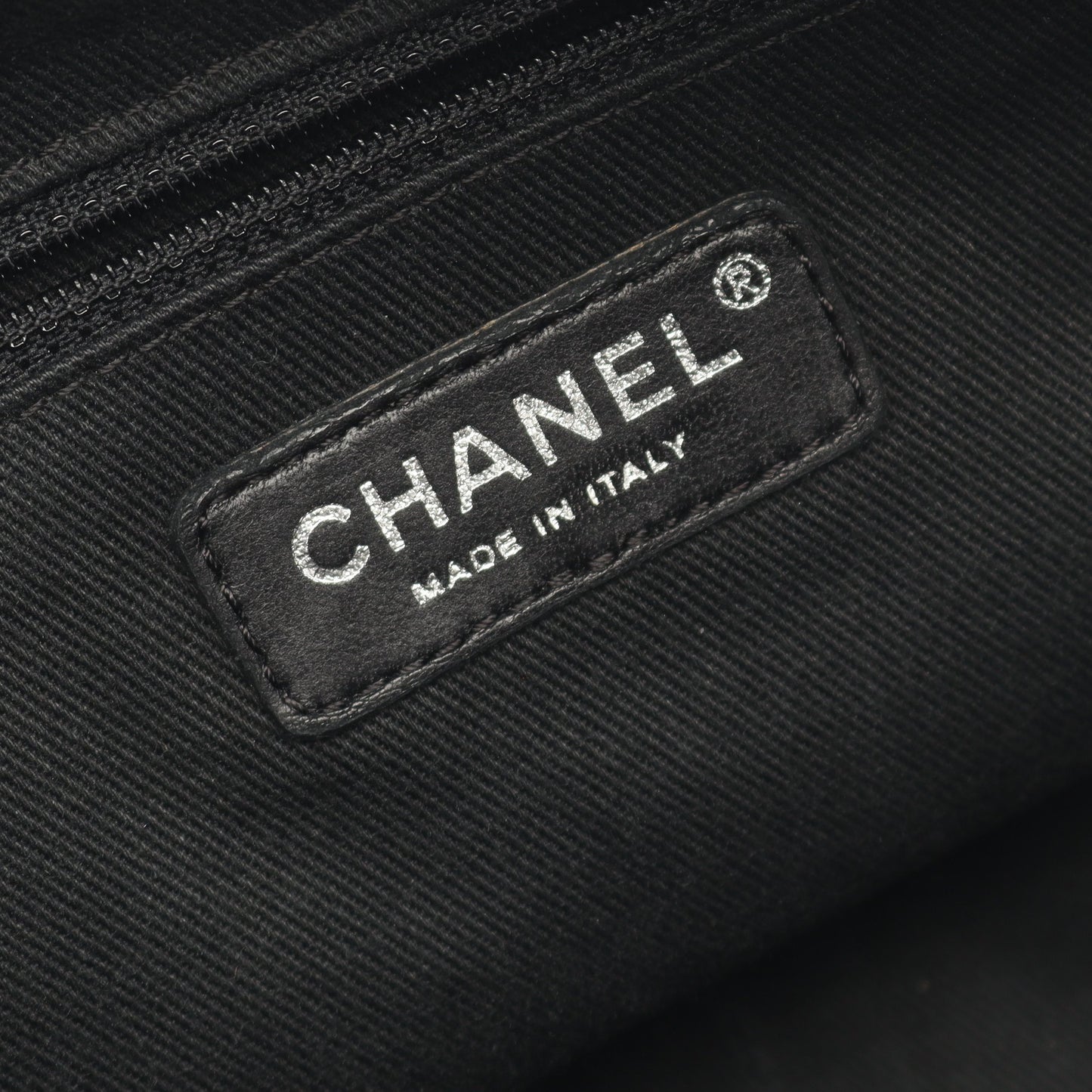 マトラッセ チェーンショルダーバッグ キャビアスキン ブラック シルバー金具 シャネル バッグ CHANEL
