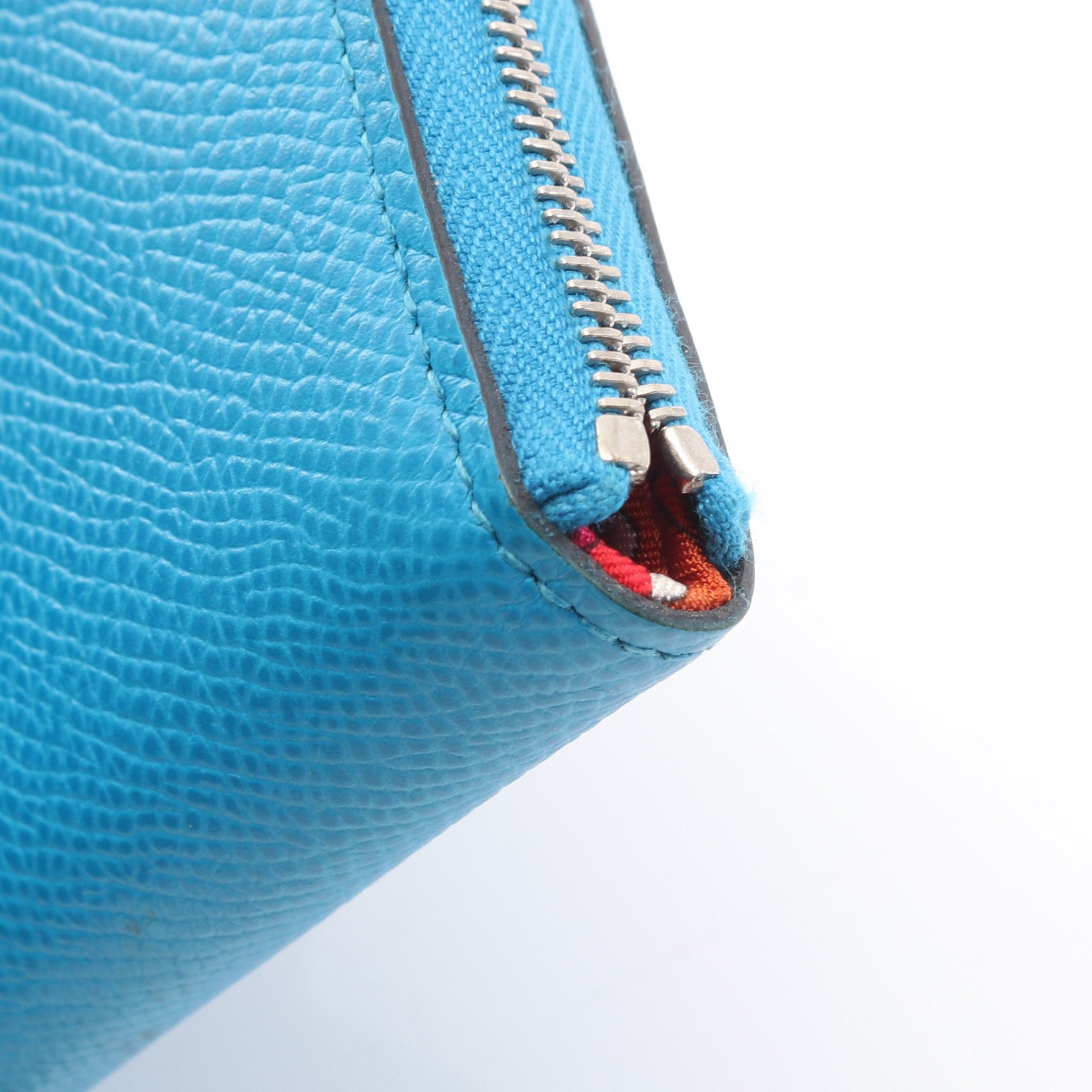 アザップコンパクト シルクイン ブルーフリーダ ラウンドファスナー