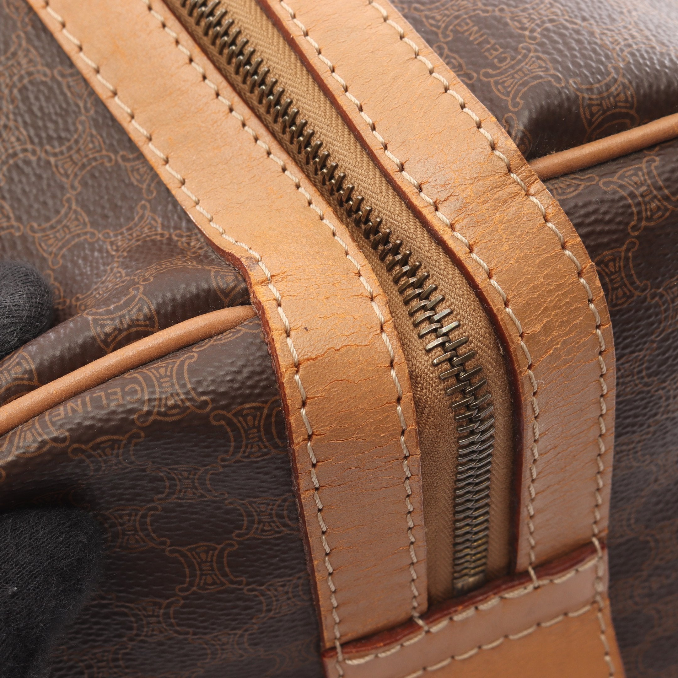 マカダム ボストンバッグ PVC レザー ダークブラウン ブラウン