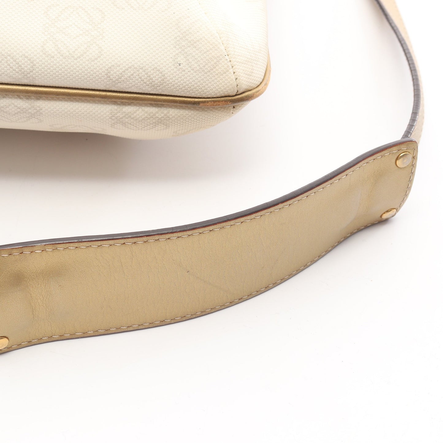 リピートアナグラム ショルダーバッグ PVC レザー オフホワイト ゴールド ロエベ バッグ LOEWE