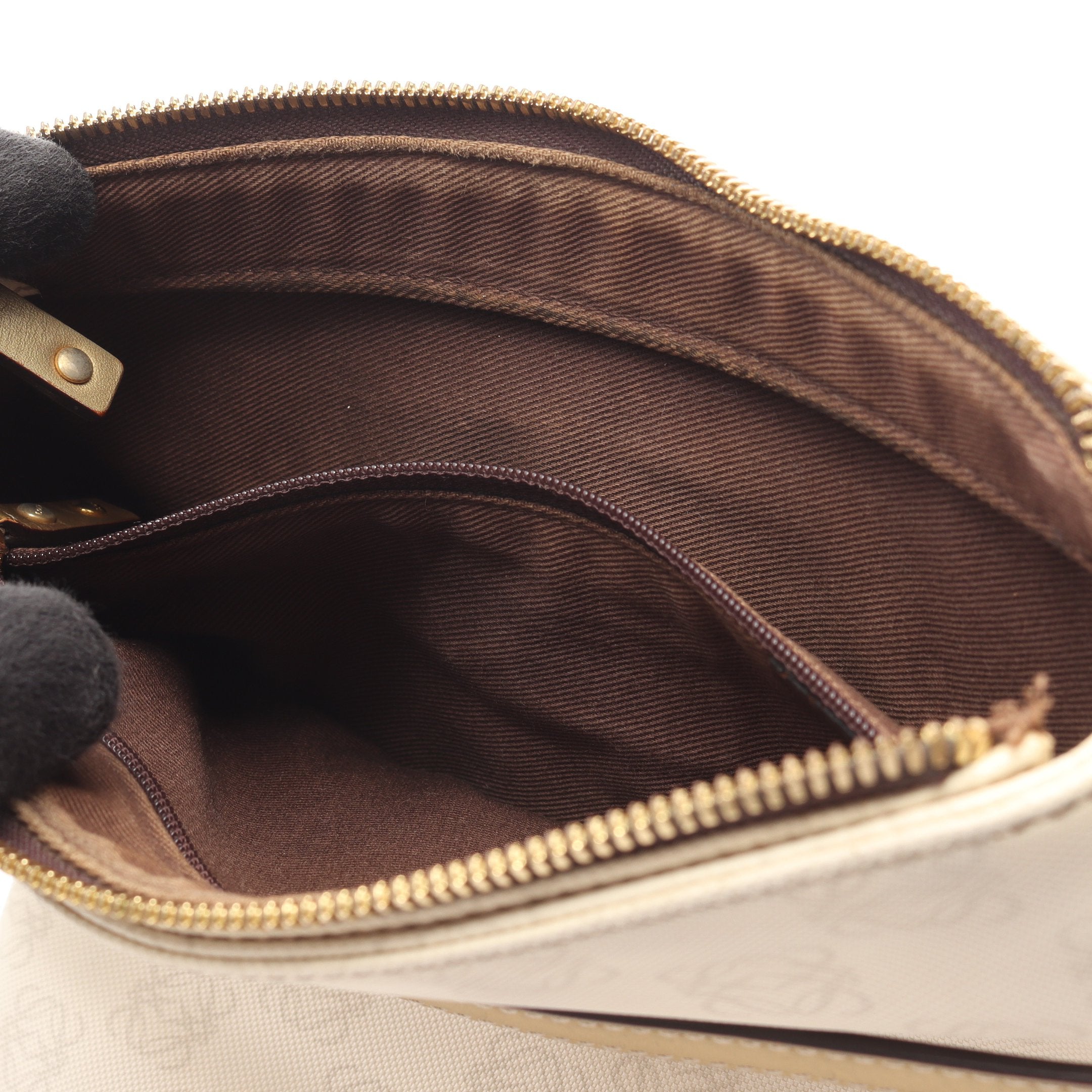 リピートアナグラム ショルダーバッグ PVC レザー オフホワイト