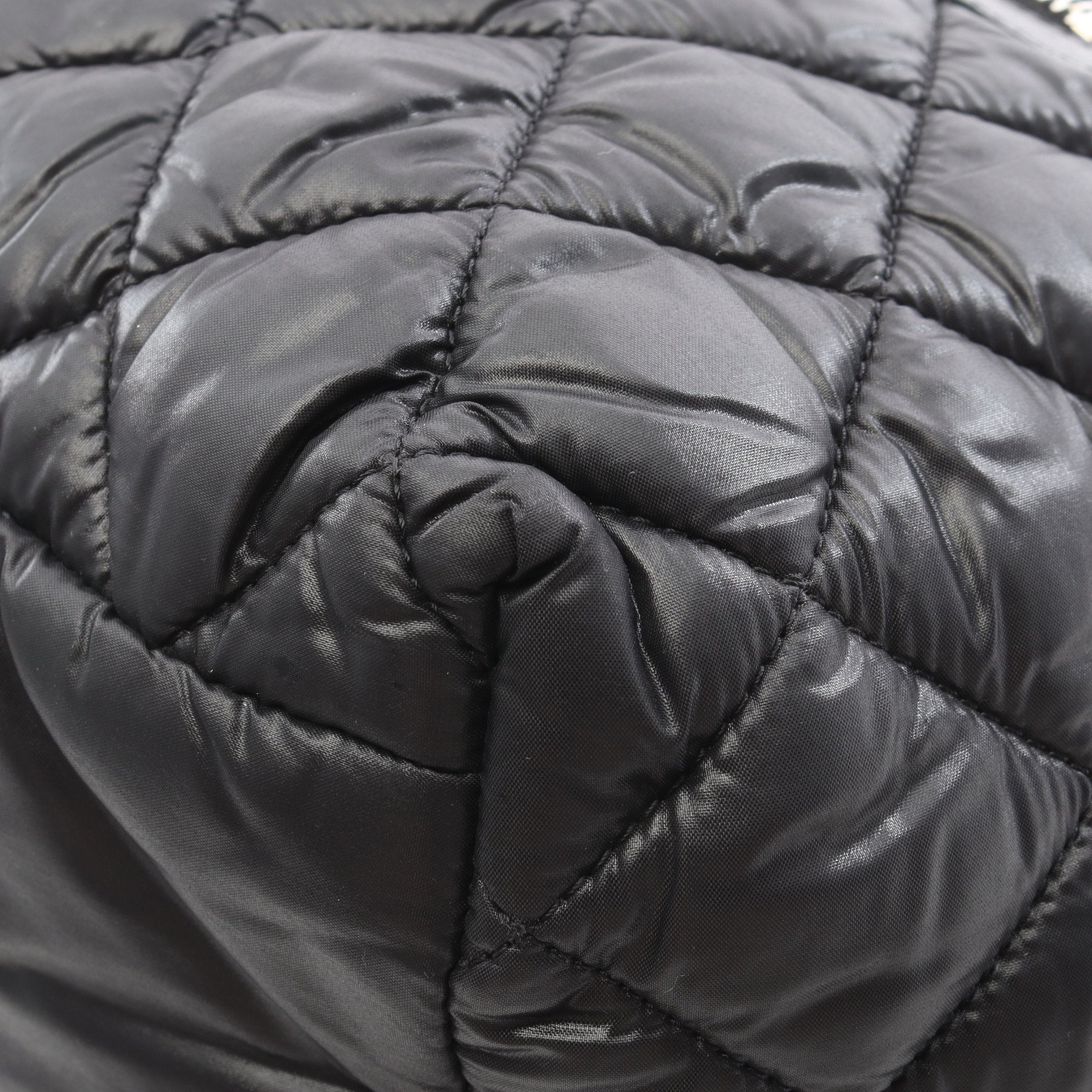 シャネル　コココクーン　ナイロン　トートバッグ　シルバー シャネル コココクーン ナイロン トートバッグ シルバー