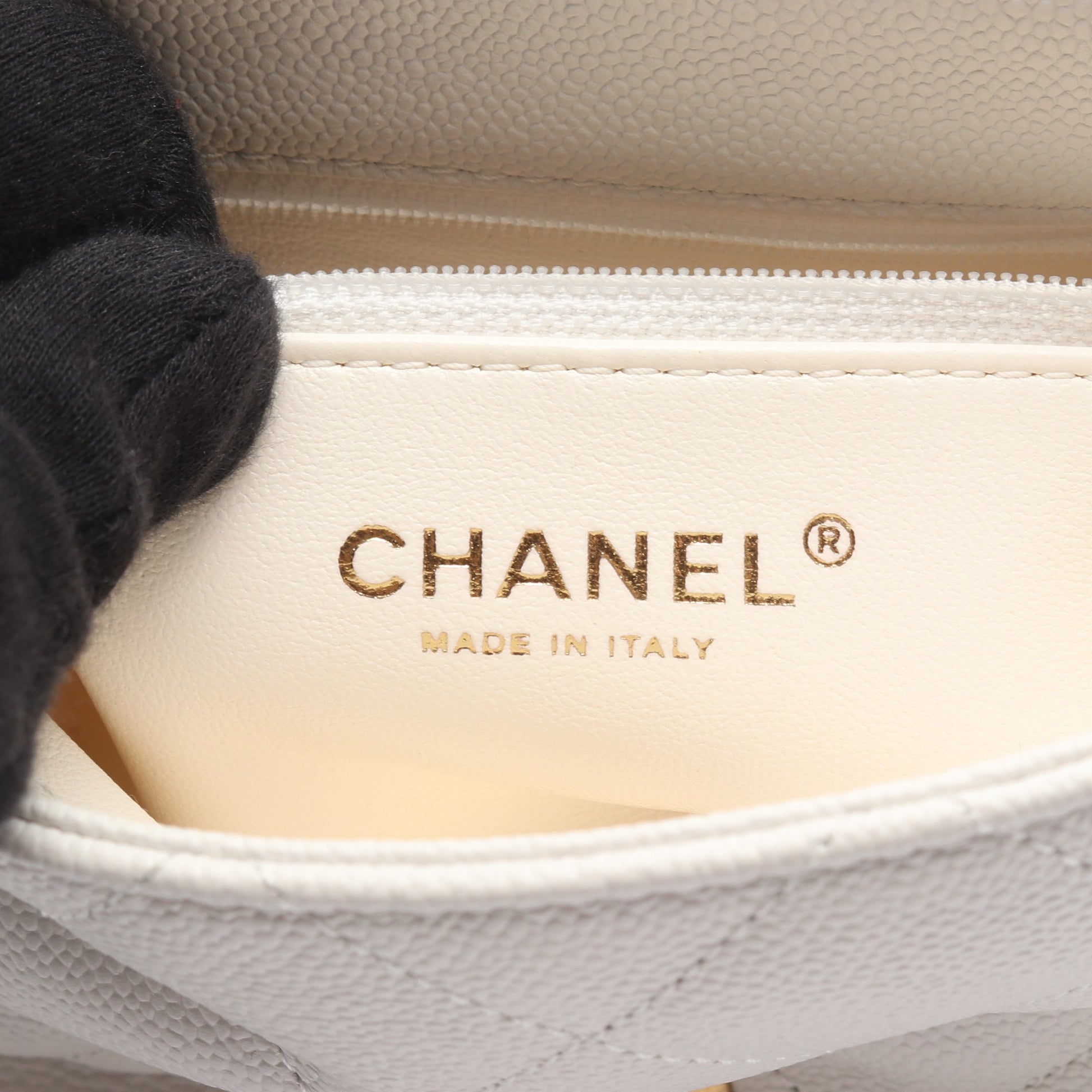 マトラッセ Wチェーンショルダーバッグ キャビアスキン オフホワイト ゴールド金具 シャネル バッグ CHANEL