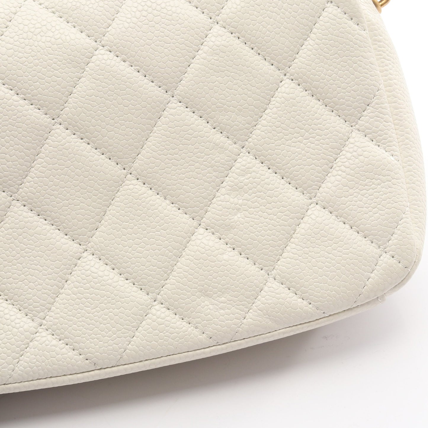 マトラッセ チェーンショルダーバッグ キャビアスキン ホワイト ゴールド金具 シャネル バッグ CHANEL