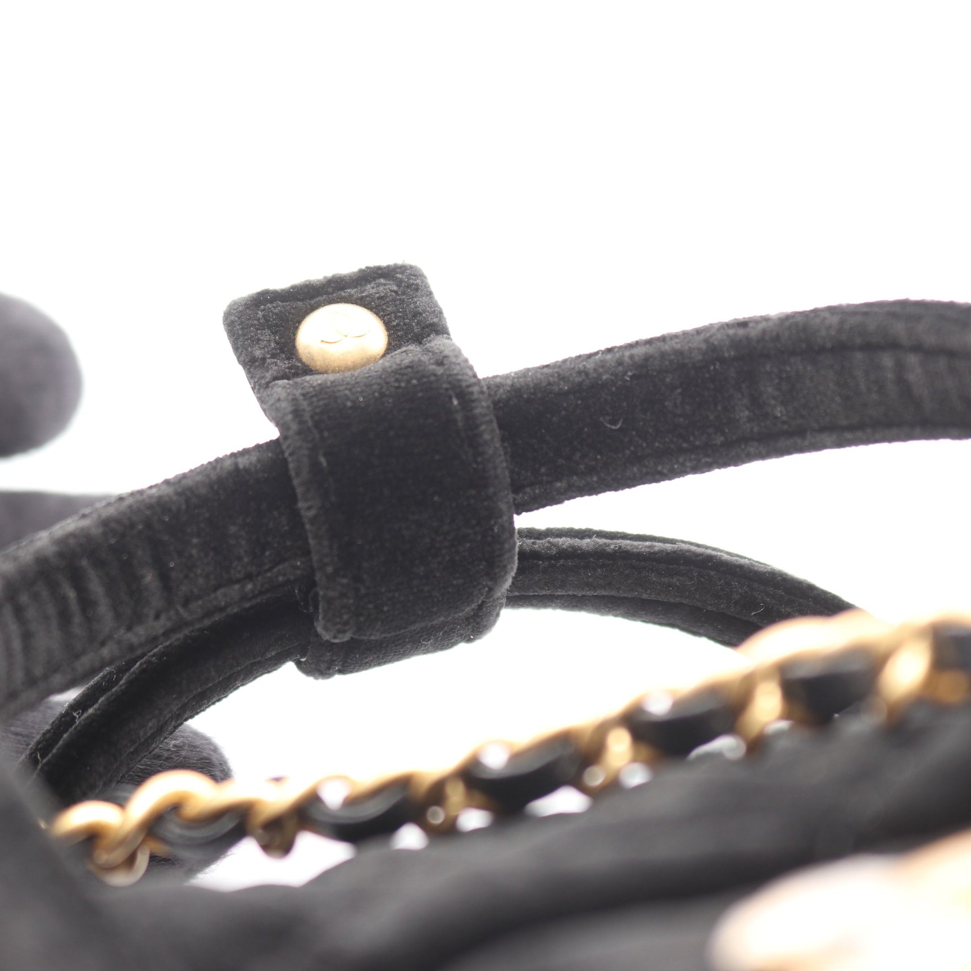 マトラッセ チェーンショルダーバッグ ベロア ブラック ゴールド金具 2WAY シャネル バッグ CHANEL