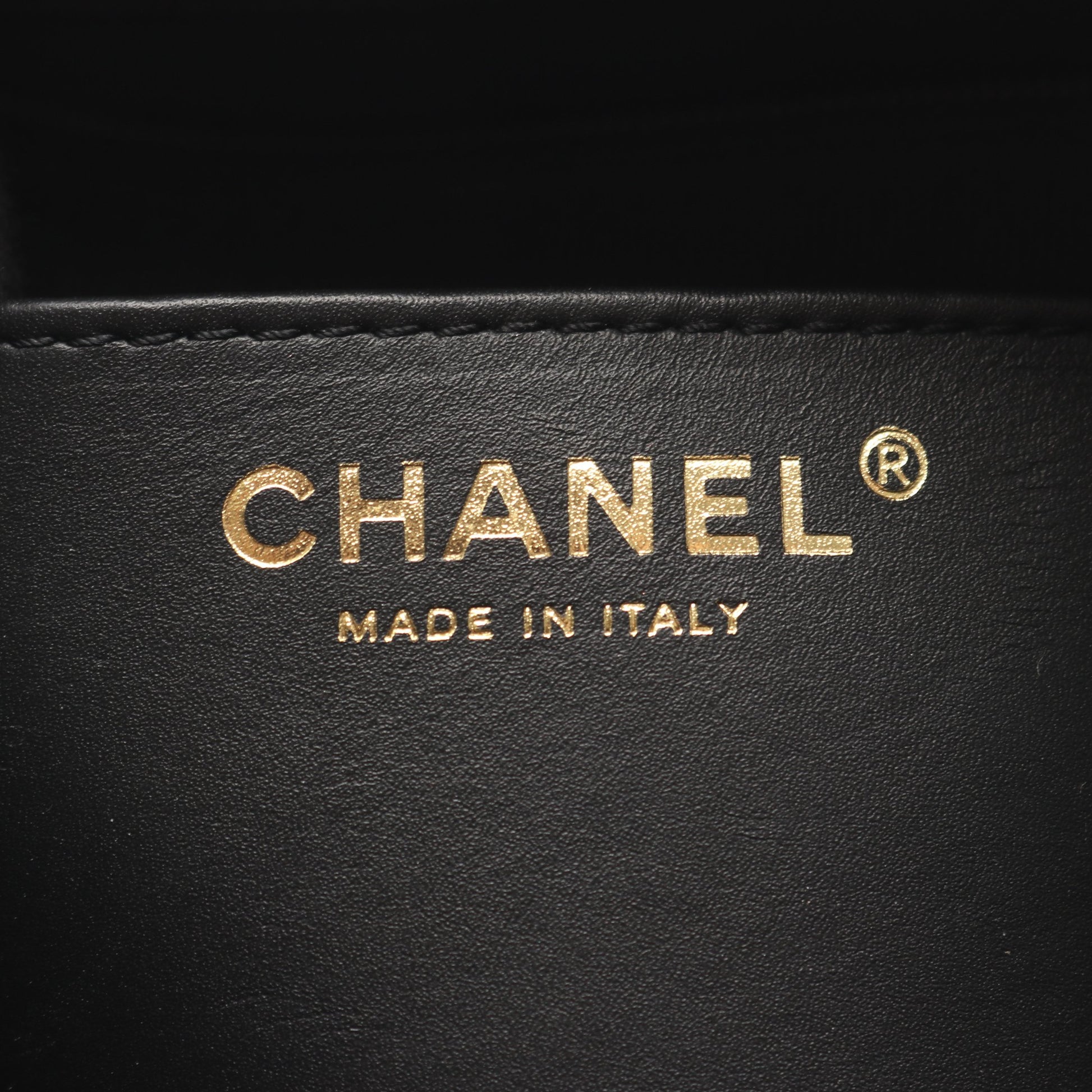 マトラッセ バニティバッグ チェーンショルダーバッグ キャビアスキン ブラック ゴールド金具 シャネル バッグ CHANEL