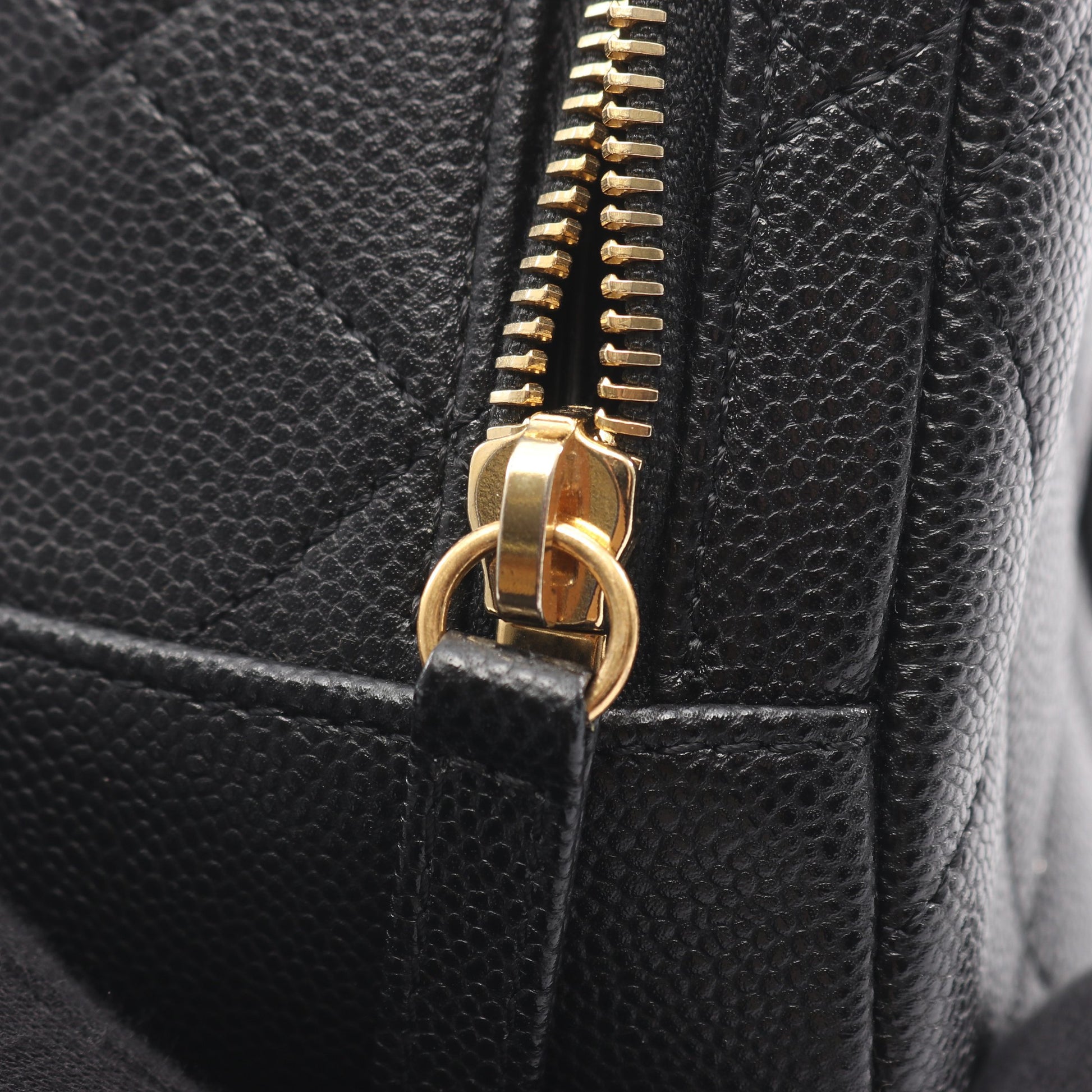 マトラッセ バニティバッグ チェーンショルダーバッグ キャビアスキン ブラック ゴールド金具 シャネル バッグ CHANEL