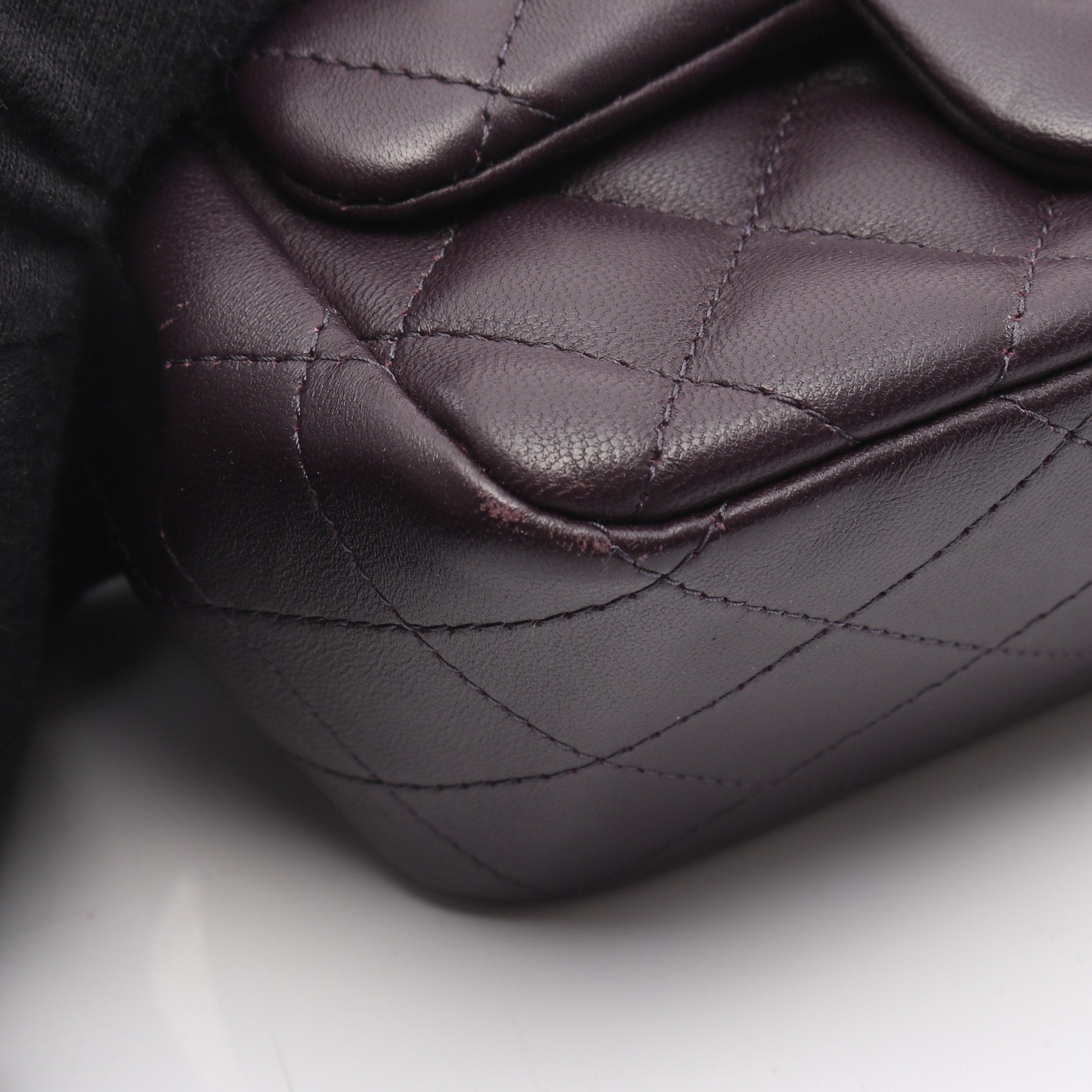 CHANEL ダークブラウン ミニマトラッセ チェーンショルダーバッグ ミニマトラッセ チェーンショルダーバッグ ラムスキン ダークブラウン