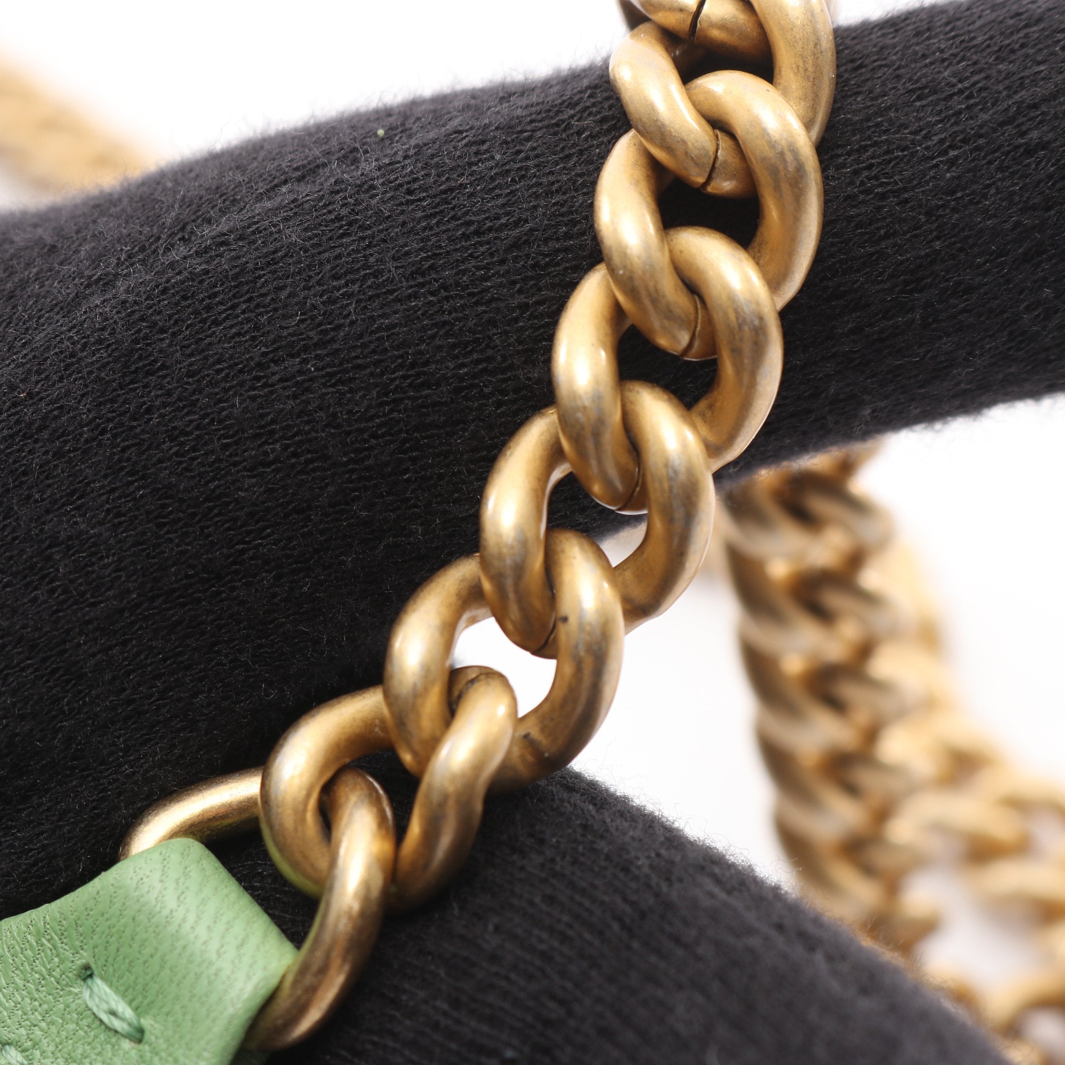 CHANEL(シャネル) 財布 ボーイシャネル/マトラッセ イエロー チェーンウォレット/マットゴールド金具 ラムスキン CHANEL（シャネル） ボーイシャネル チェーンウォレット マトラッセ