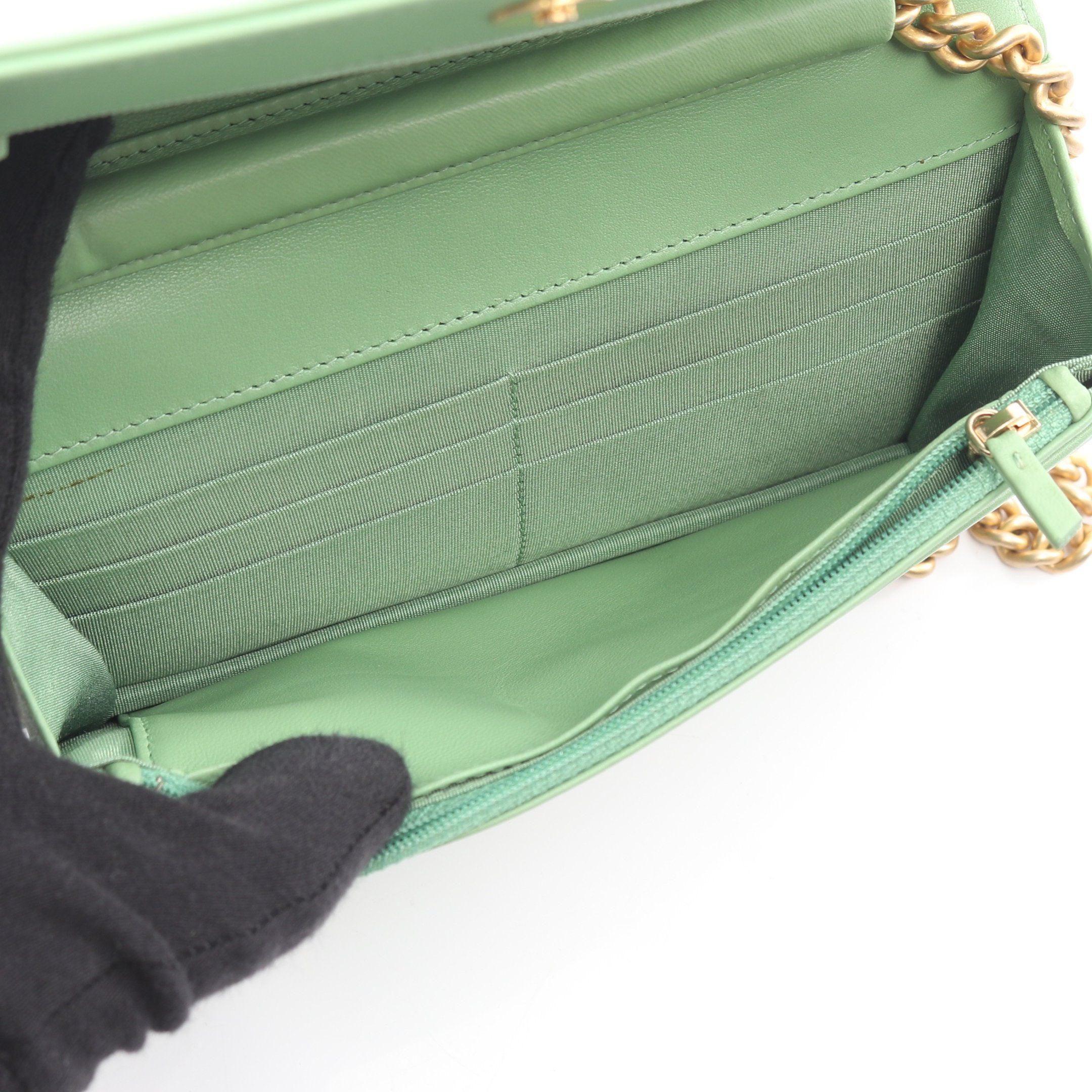 CHANEL ボーイシャネル　マトラッセ　ラムスキン　グリーン BOY CHANEL シャネル ボーイシャネル 25 ショルダーバッグ 斜め掛け