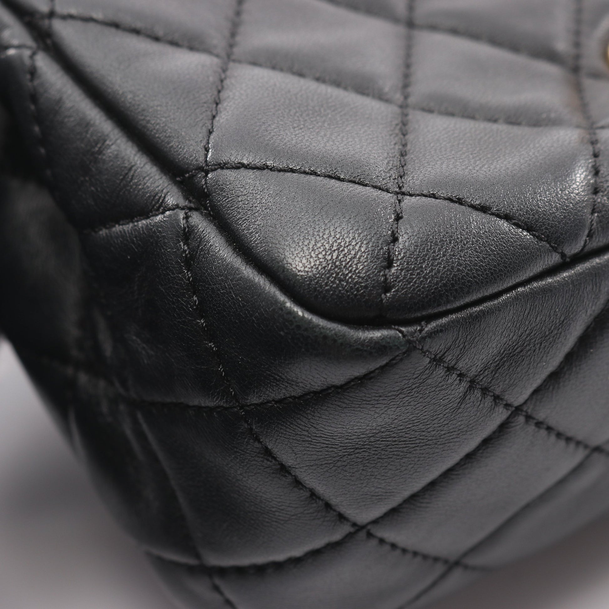 マトラッセ チェーンショルダーバッグ ラムスキン ブラック ゴールド金具 シャネル バッグ CHANEL