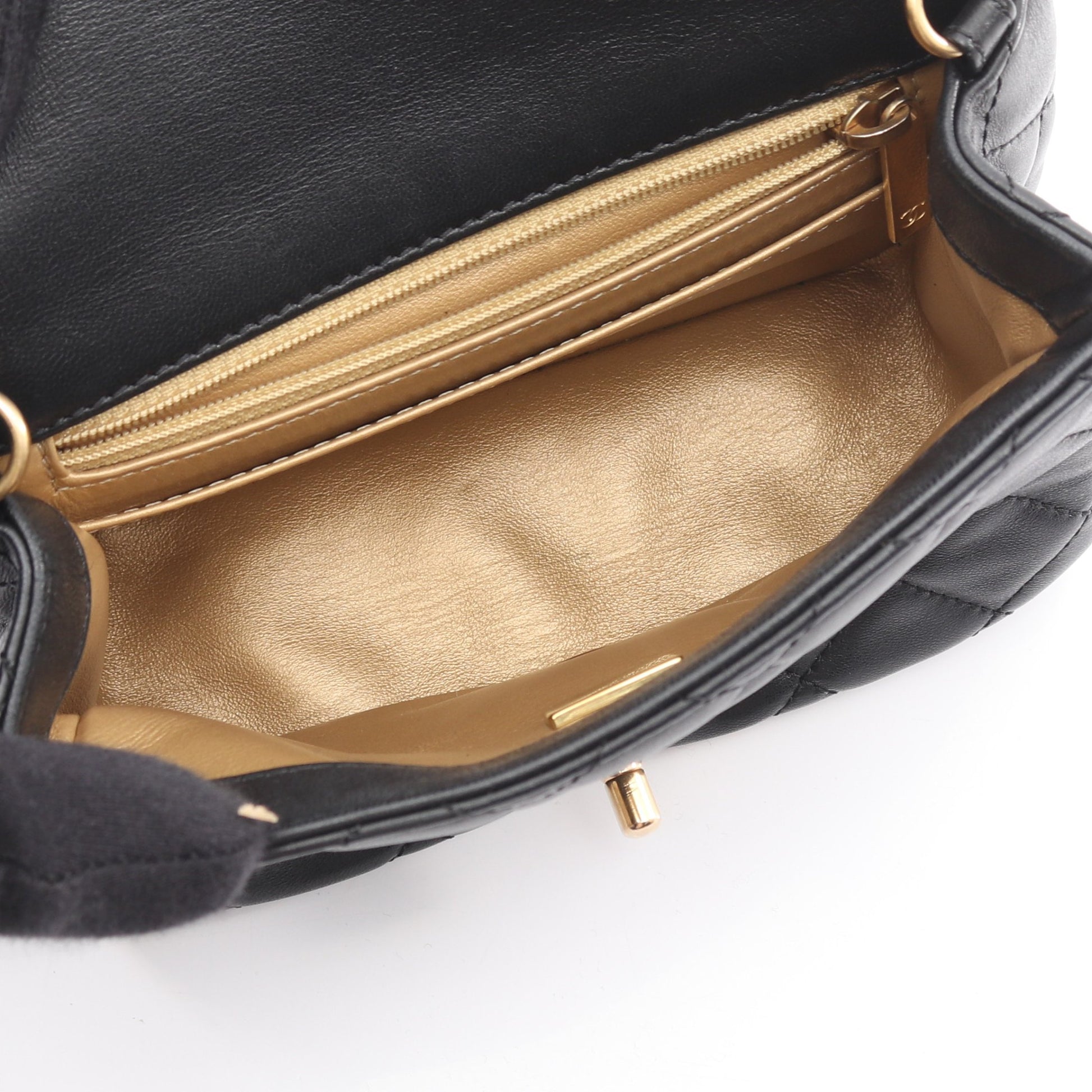 マトラッセ チェーンショルダーバッグ ラムスキン ブラック ゴールド金具 シャネル バッグ CHANEL