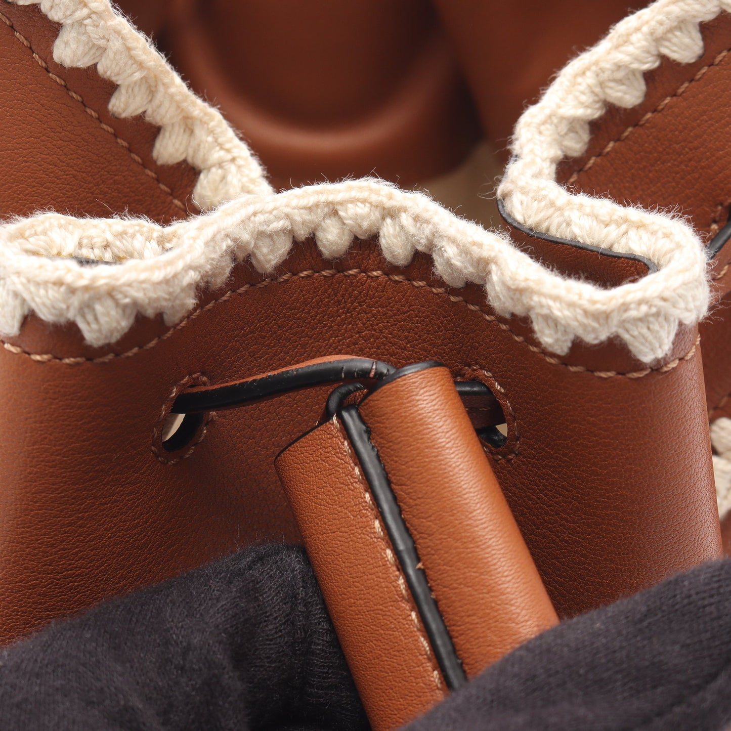ハンモック クロシェ スモール ハンドバッグ レザー ブラウン オフホワイト 2WAY ロエベ バッグ LOEWE