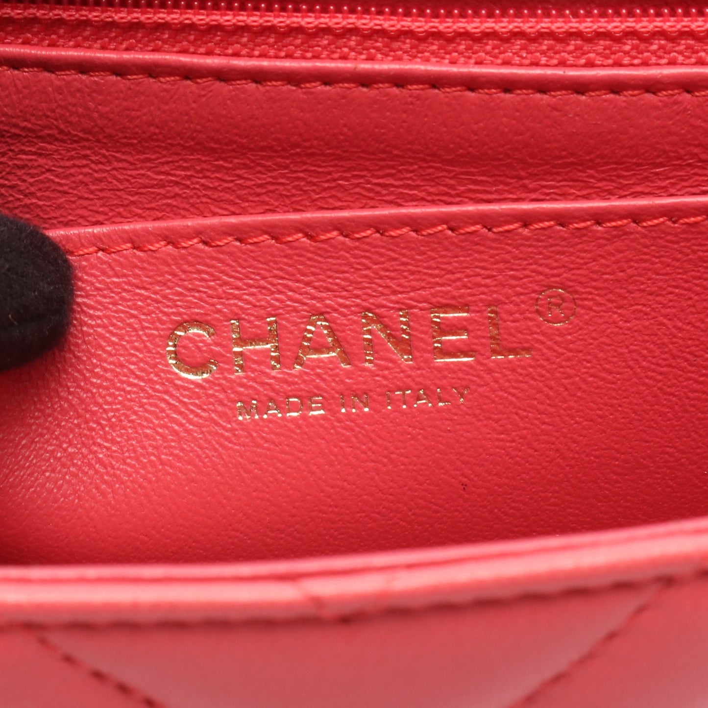 シェブロン Vステッチ ミニ 20 チェーンショルダーバッグ レザー ピンク ゴールド金具 シャネル バッグ CHANEL