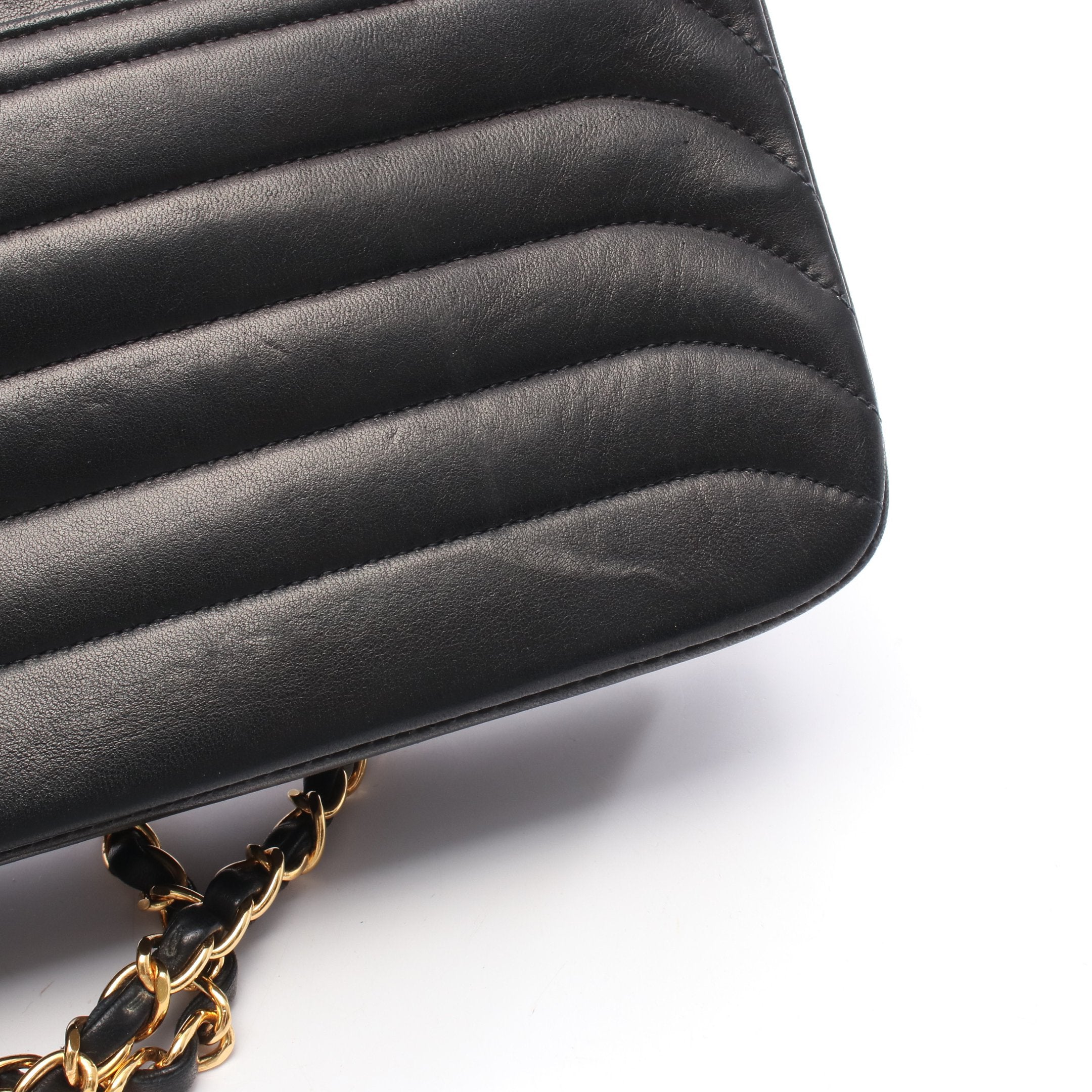 CHANEL シャネル ショルダーバッグ  マドモアゼル　ラムスキン　ベージュ×黒  ゴールド金具 フルフラップ ターンロック  ブランド【中古】【送料無料】 シャネル(CHANEL) マドモアゼル(mademoiselle) 中古 バッグ | 通販