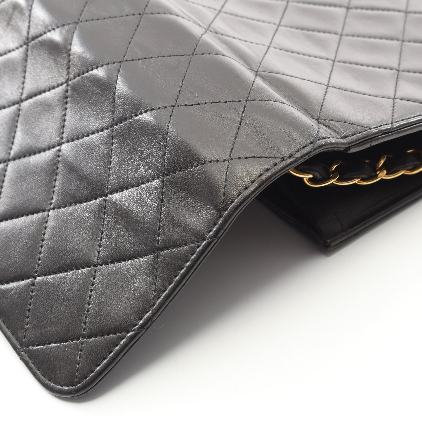マトラッセ チェーンショルダーバッグ ラムスキン ブラック ゴールド金具 プッシュロック シャネル バッグ CHANEL