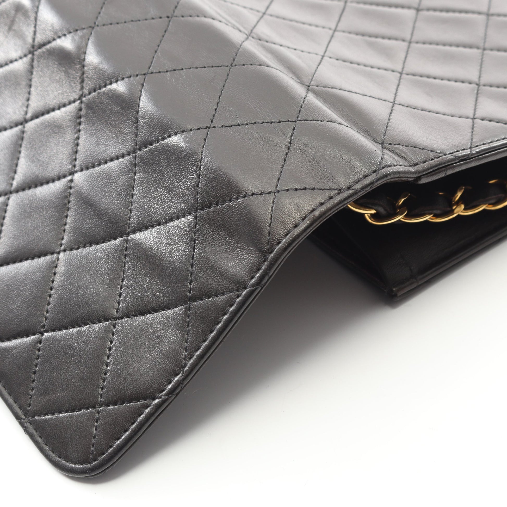 マトラッセ チェーンショルダーバッグ ラムスキン ブラック ゴールド金具 プッシュロック シャネル バッグ CHANEL
