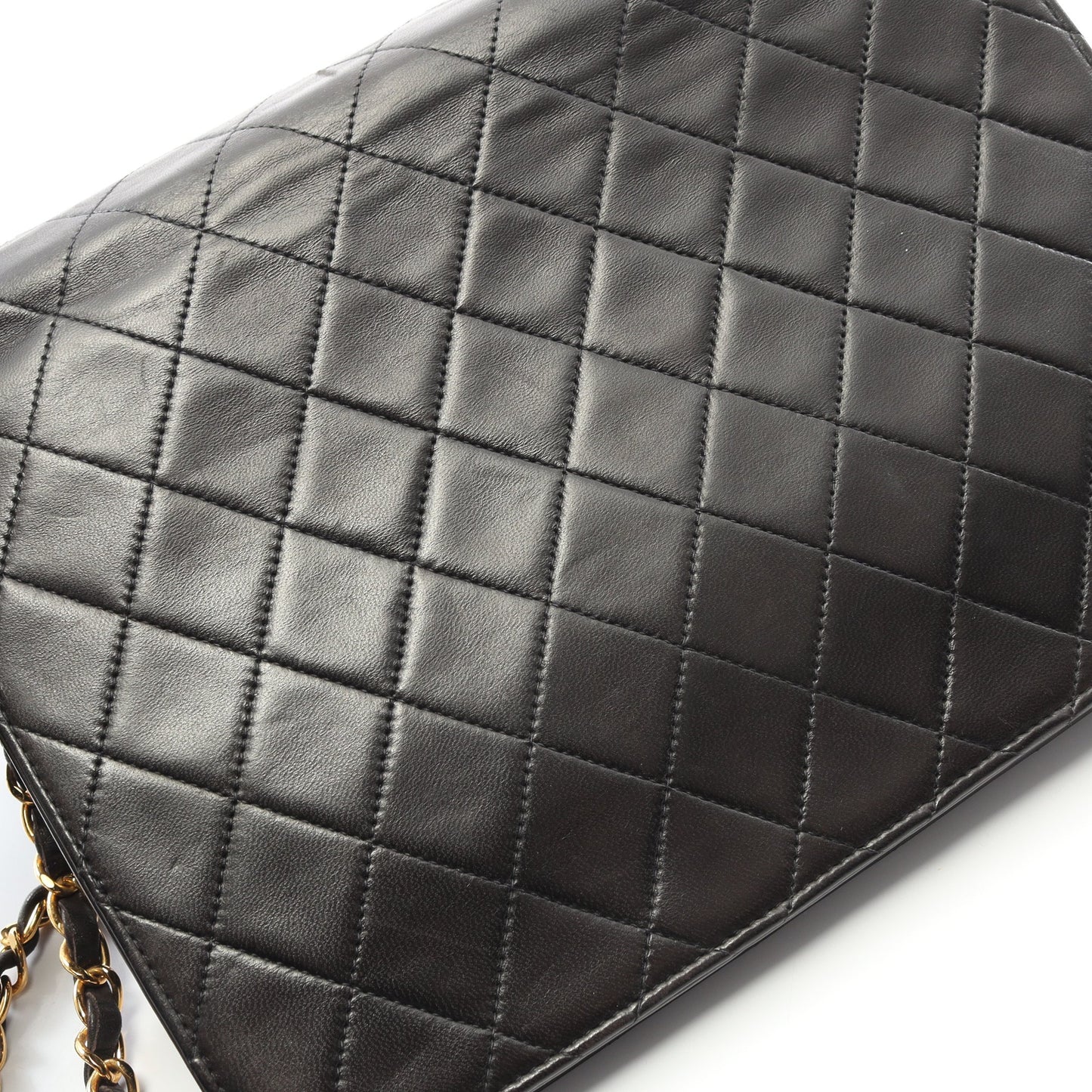 マトラッセ チェーンショルダーバッグ ラムスキン ブラック ゴールド金具 プッシュロック シャネル バッグ CHANEL