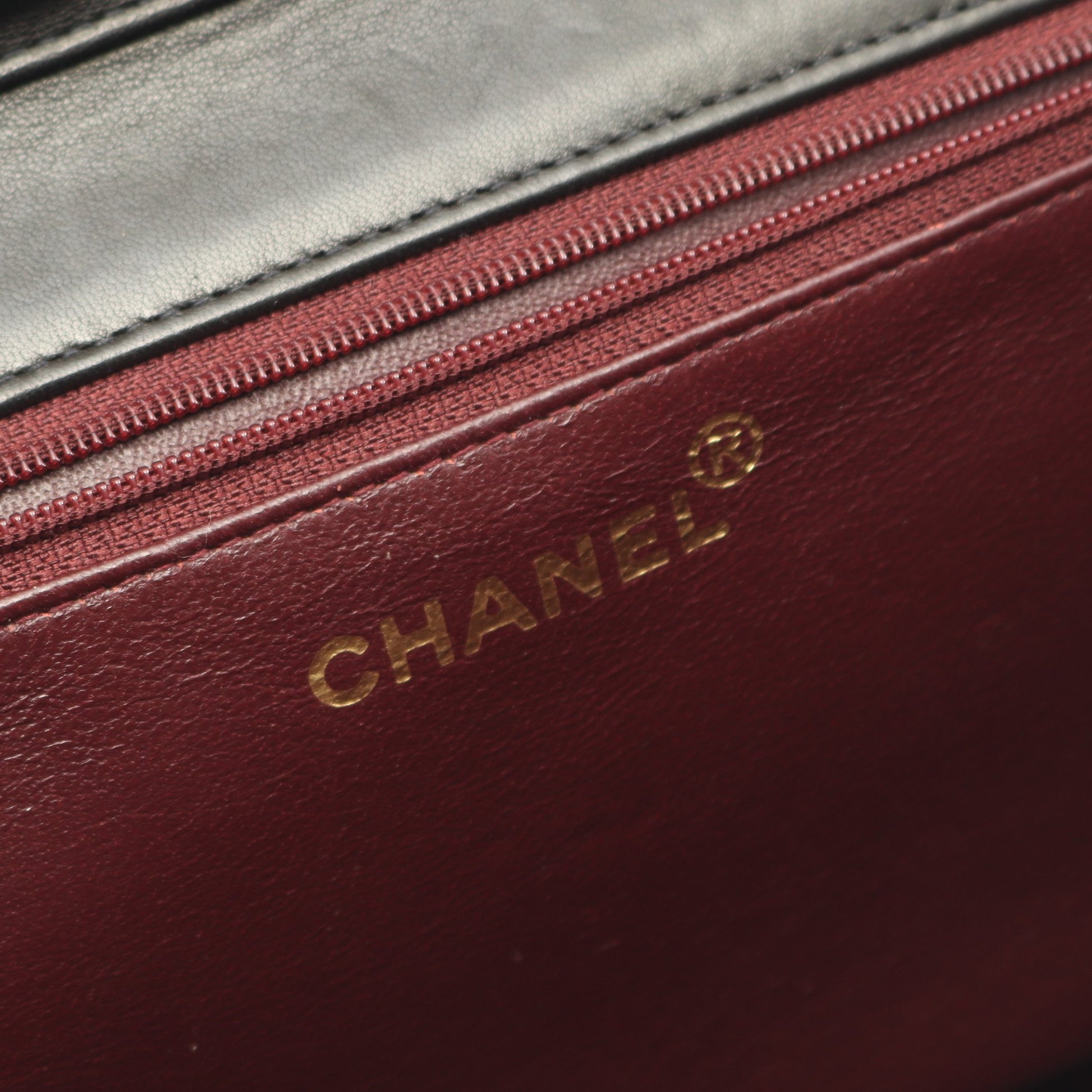 マトラッセ チェーンショルダーバッグ ラムスキン ブラック ゴールド金具 プッシュロック シャネル バッグ CHANEL