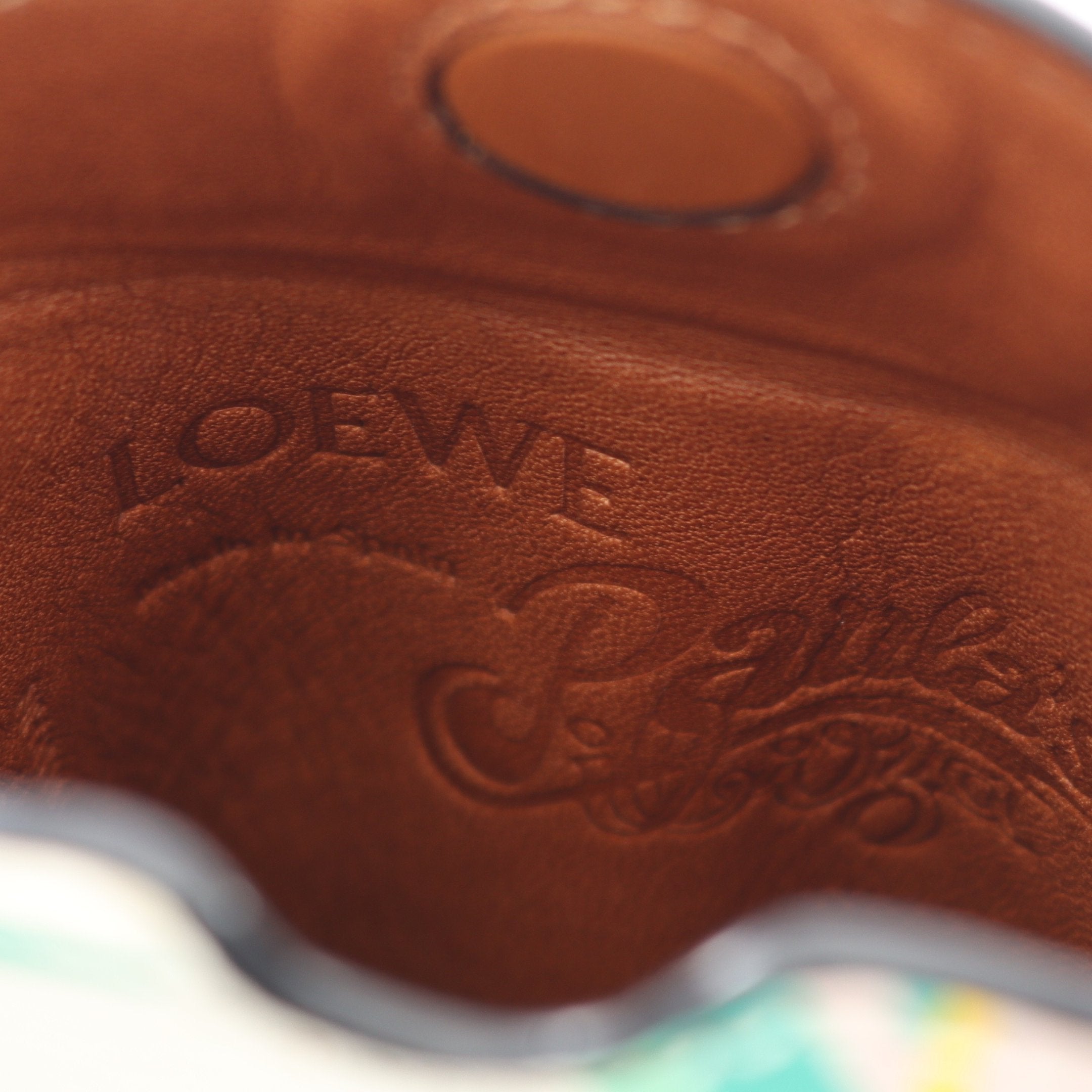 ロエベ LOEWE PAULA GATE POCKET WATERLILY ゲートポケット ショルダーバッグ バッグ レザー レディース ホワイト系 / ブラウン系 / マルチカラー 【中古】 PAULA GATE POCKET WATERLILY ゲートポケット ショルダーバッグ レザー