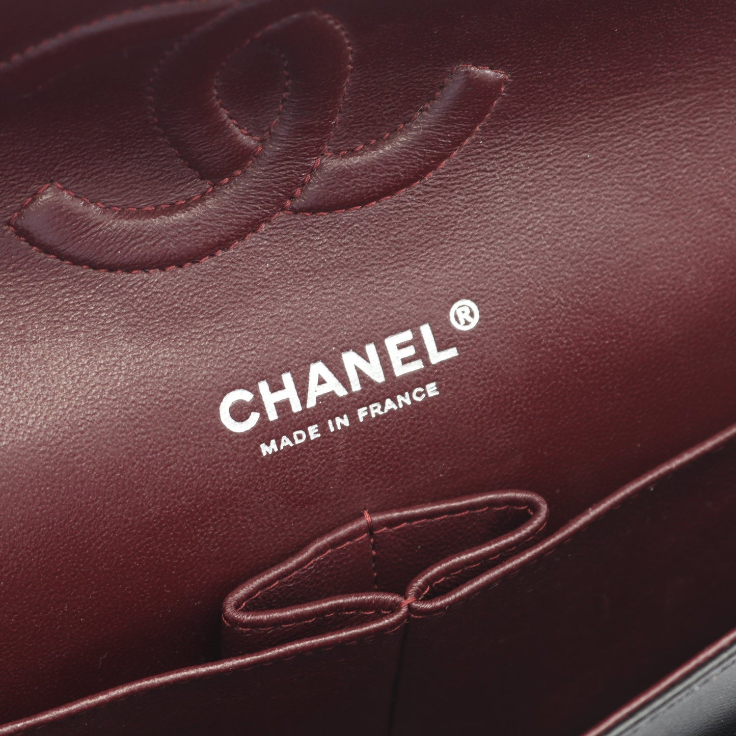 マトラッセ Wフラップ Wチェーンショルダーバッグ キャビアスキン ブラック シルバー金具 シャネル バッグ CHANEL