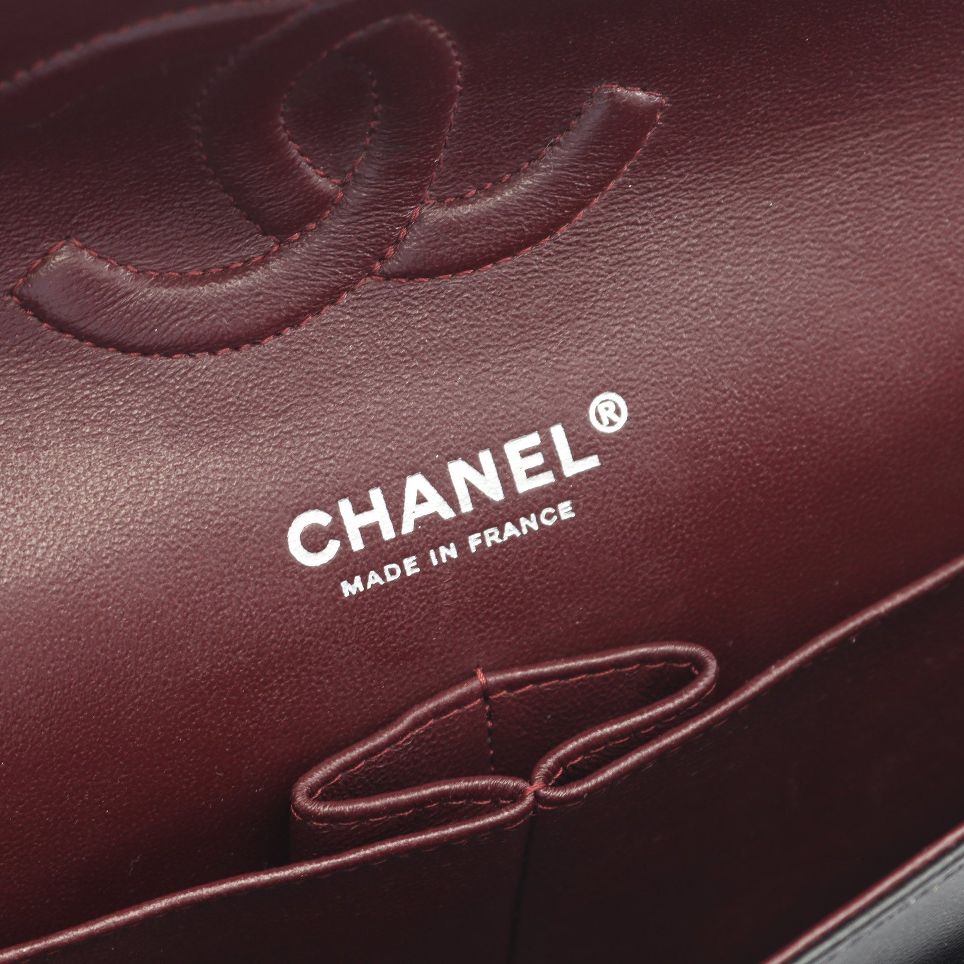 マトラッセ Wフラップ Wチェーンショルダーバッグ キャビアスキン ブラック シルバー金具 シャネル バッグ CHANEL