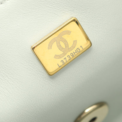 ミニマトラッセ20 チェーンショルダーバッグ ラムスキン ライトグレー ゴールド金具 シャネル バッグ CHANEL